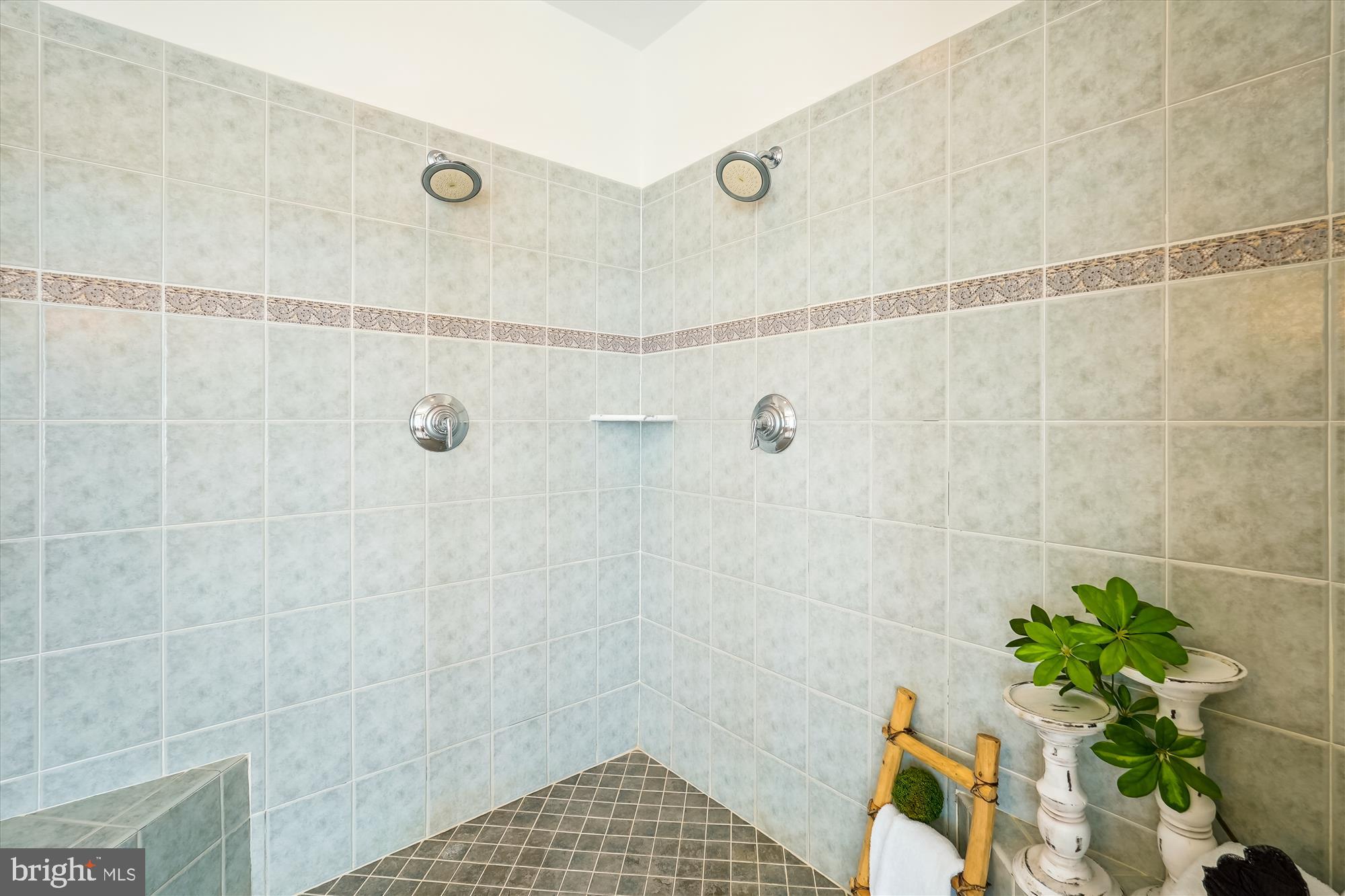 OAK KNOLL HAMLET - Residential