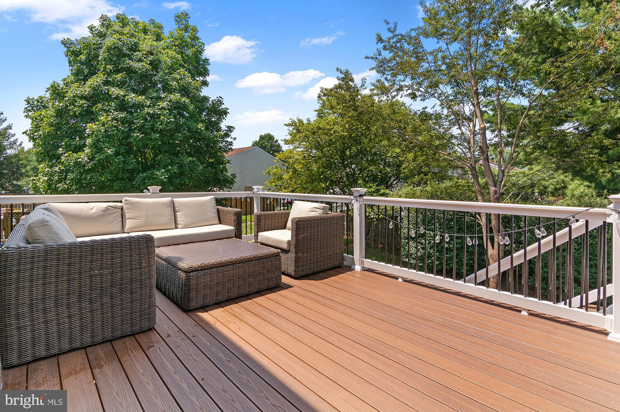 OAK POND - Residential