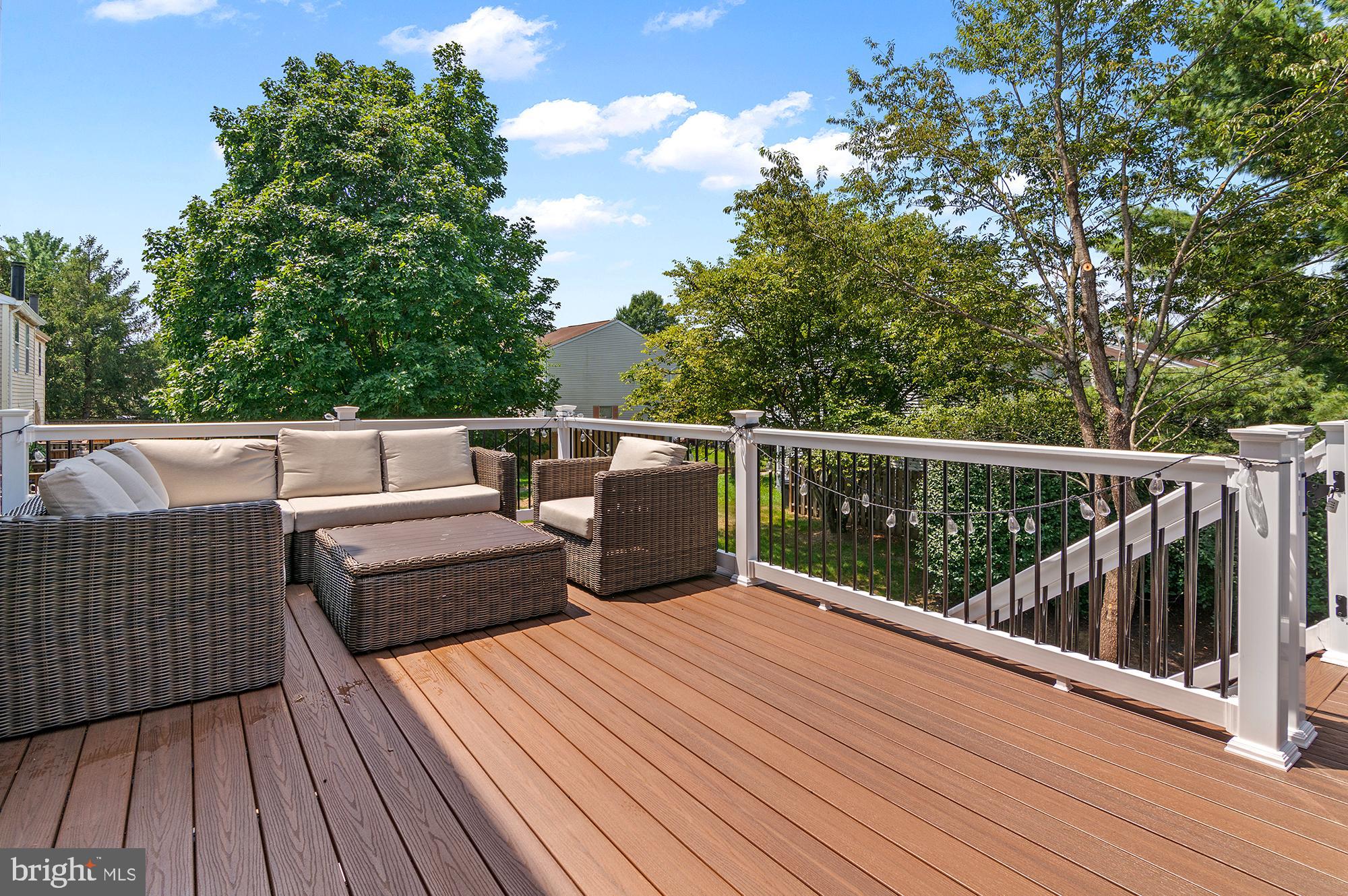 OAK POND - Residential