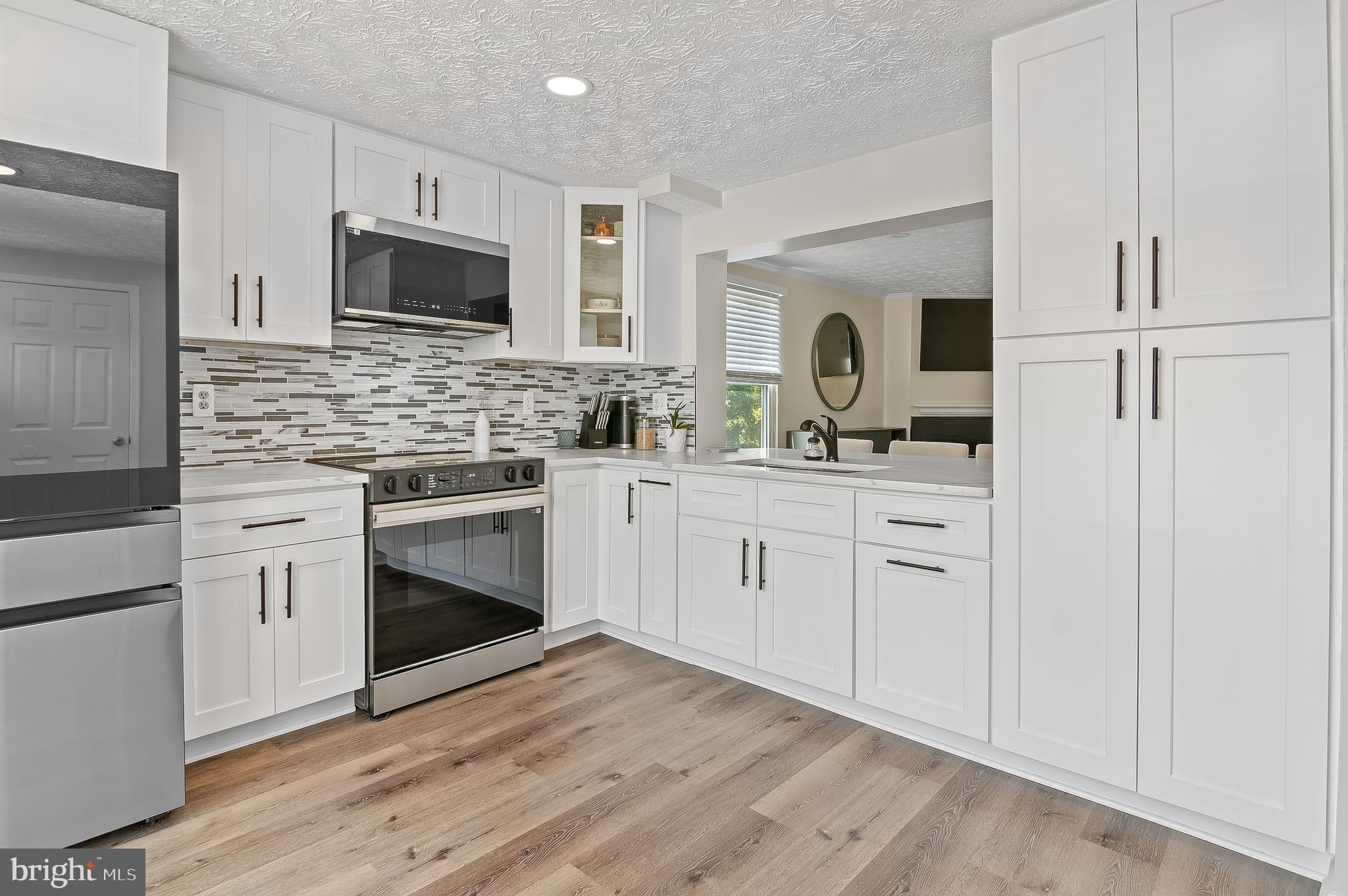 OAK POND - Residential