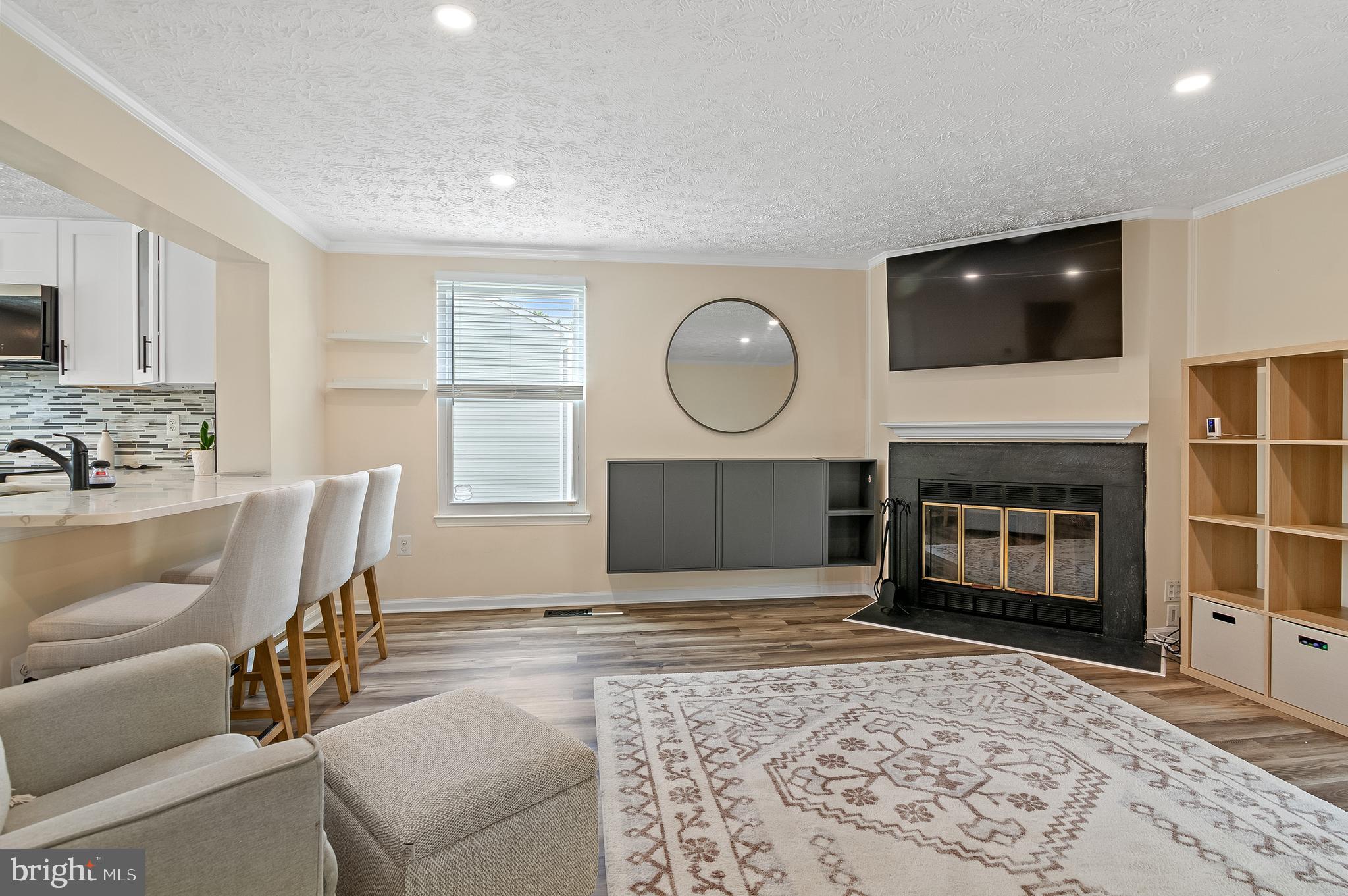 OAK POND - Residential