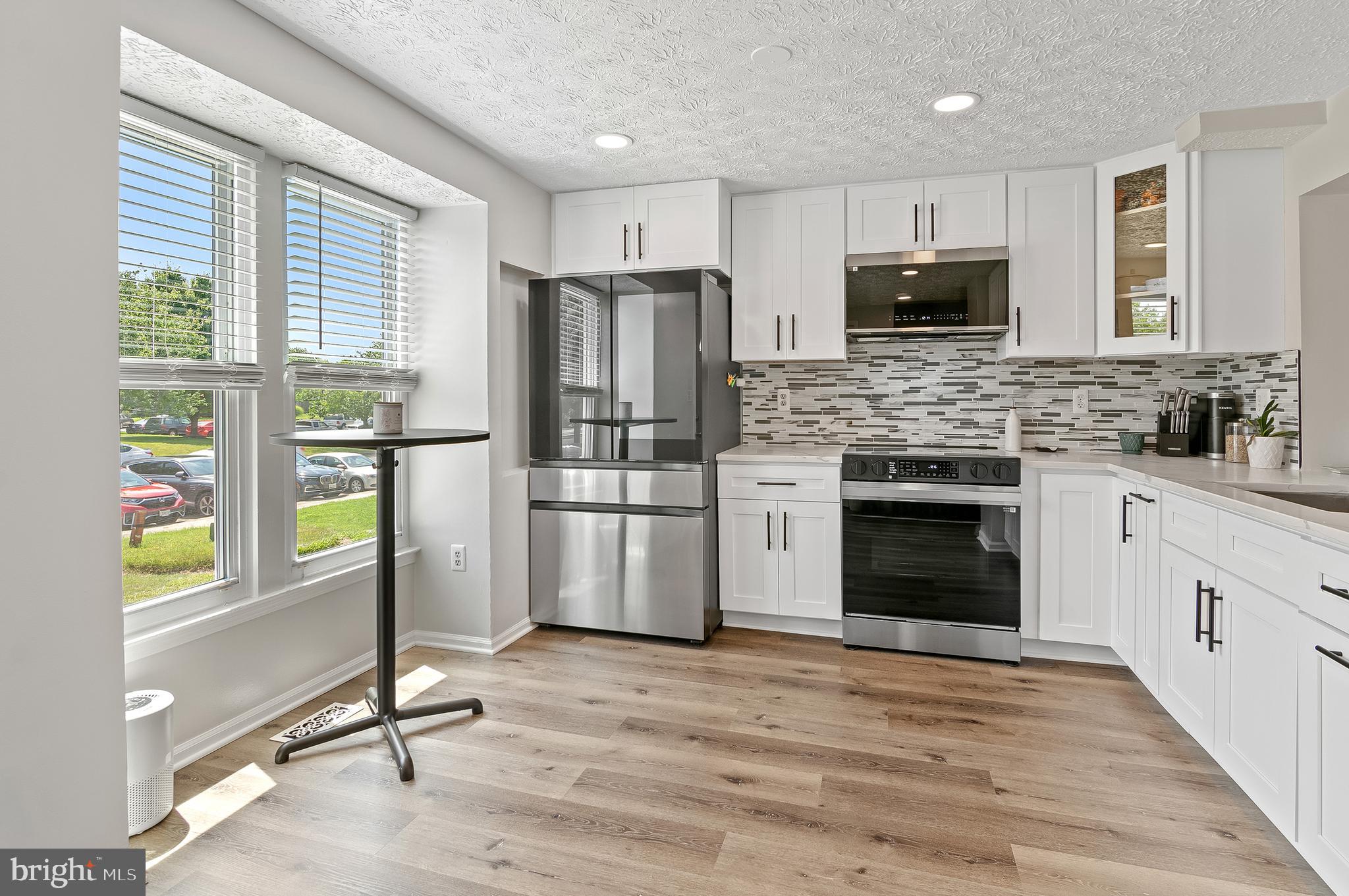 OAK POND - Residential