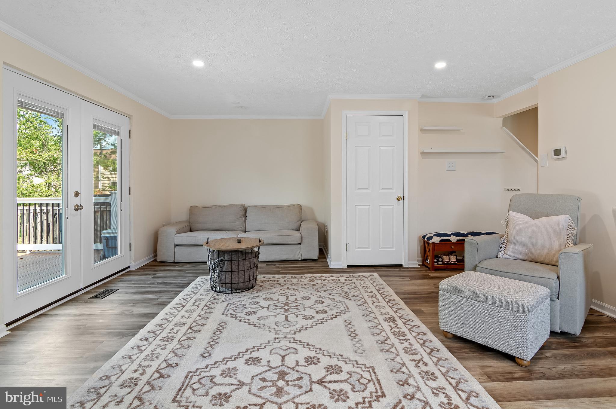 OAK POND - Residential