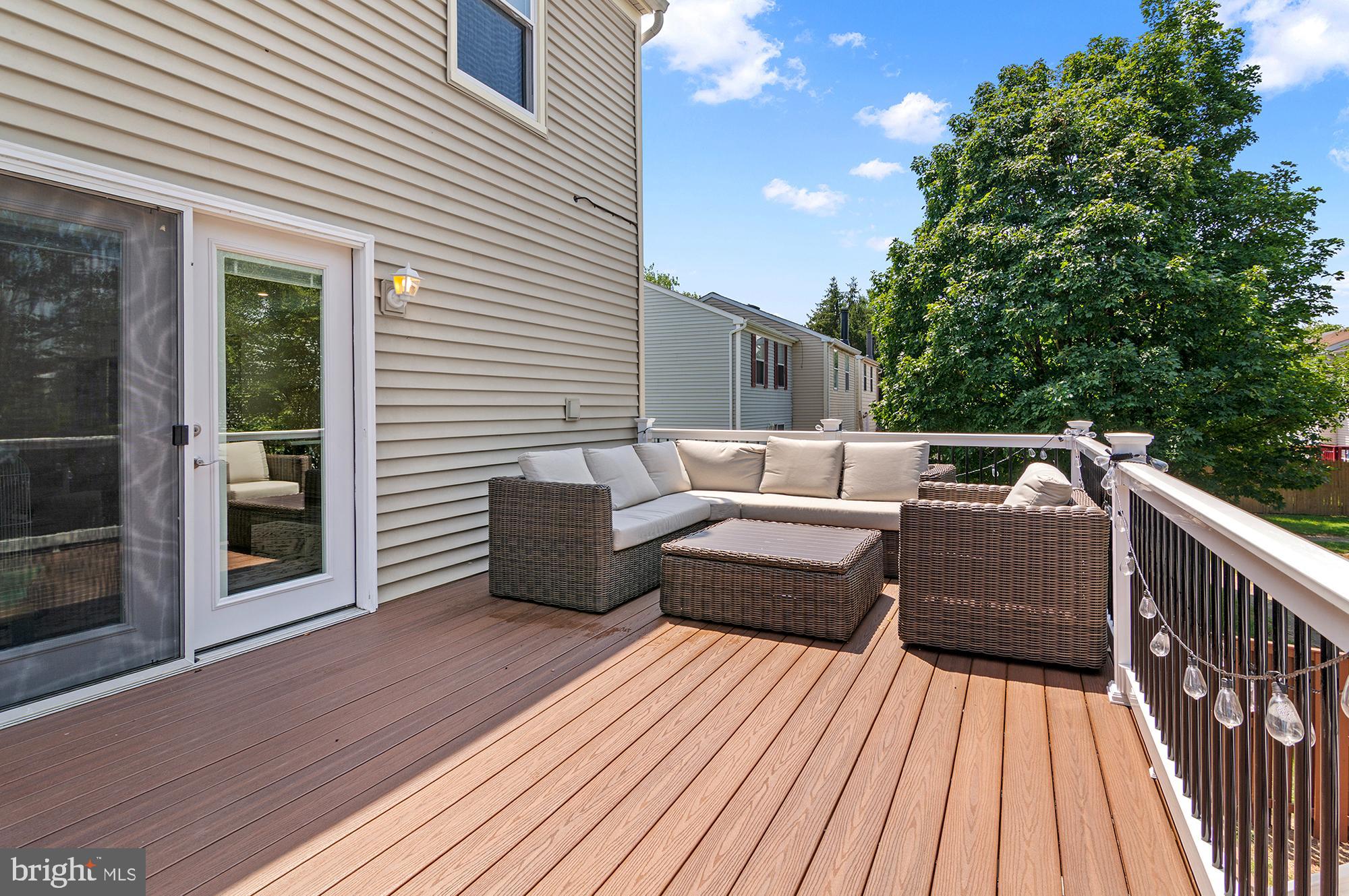 OAK POND - Residential