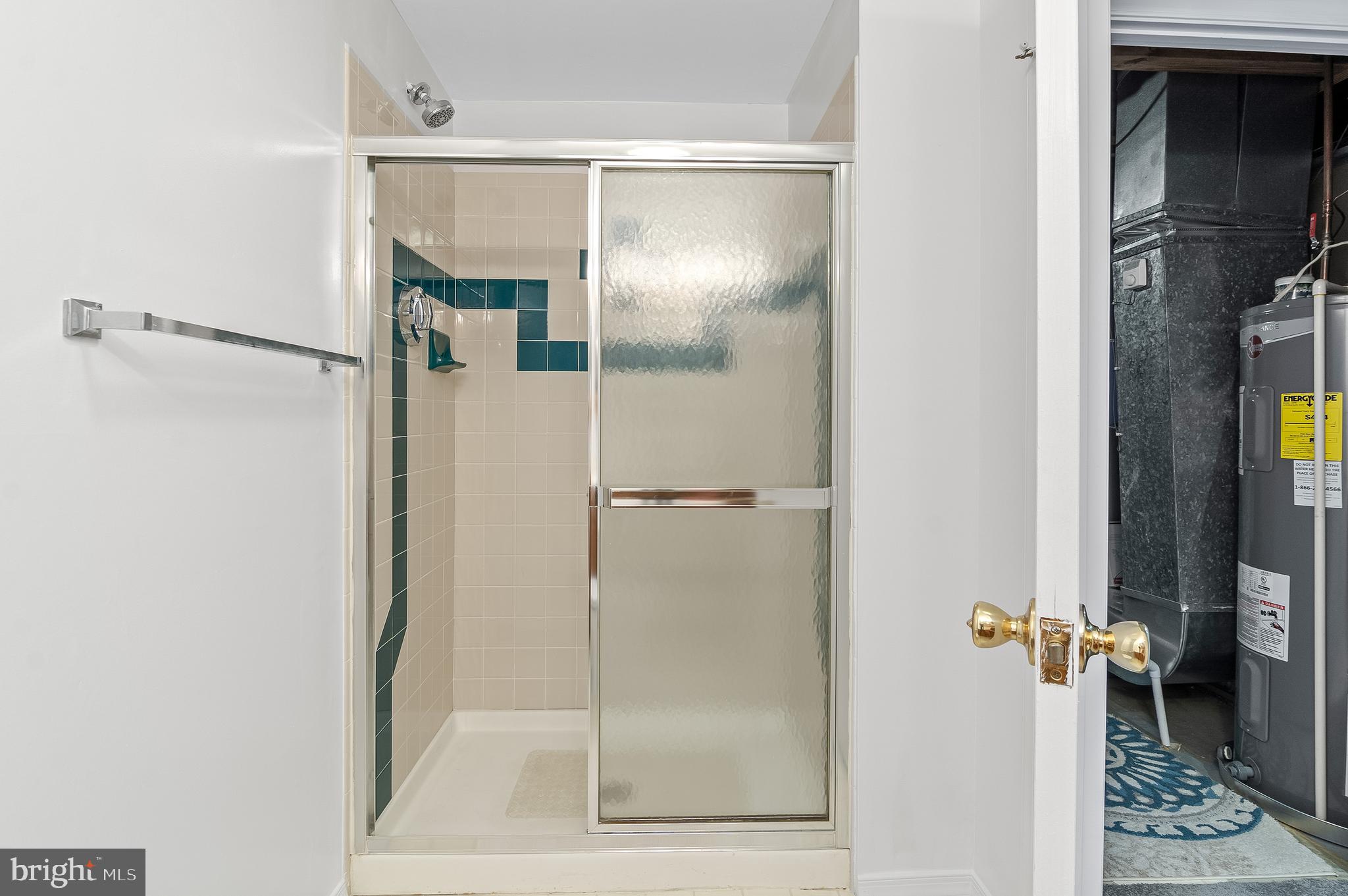 OAK POND - Residential