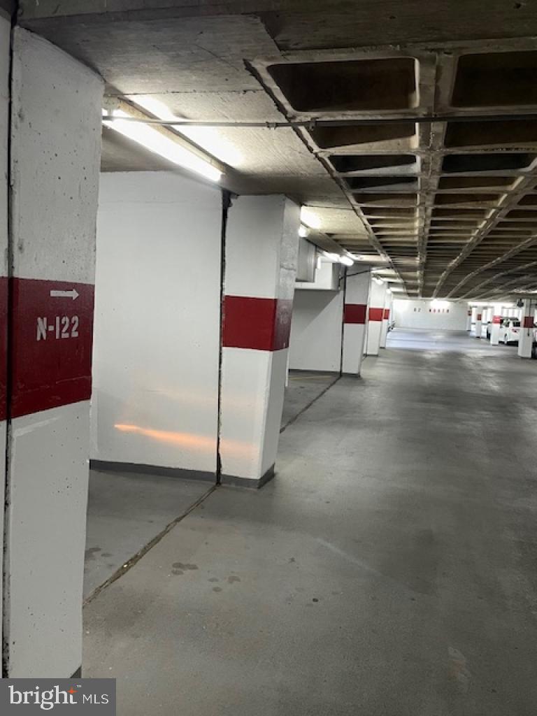 SKYLINE PLAZA - Residential