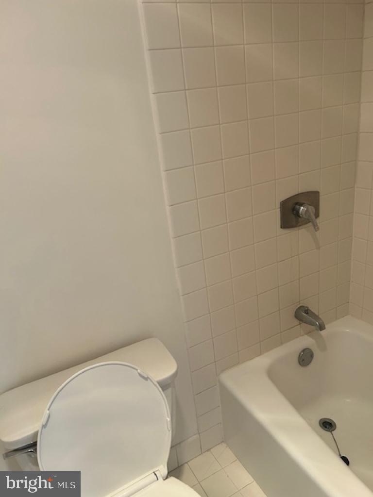 SKYLINE PLAZA - Residential