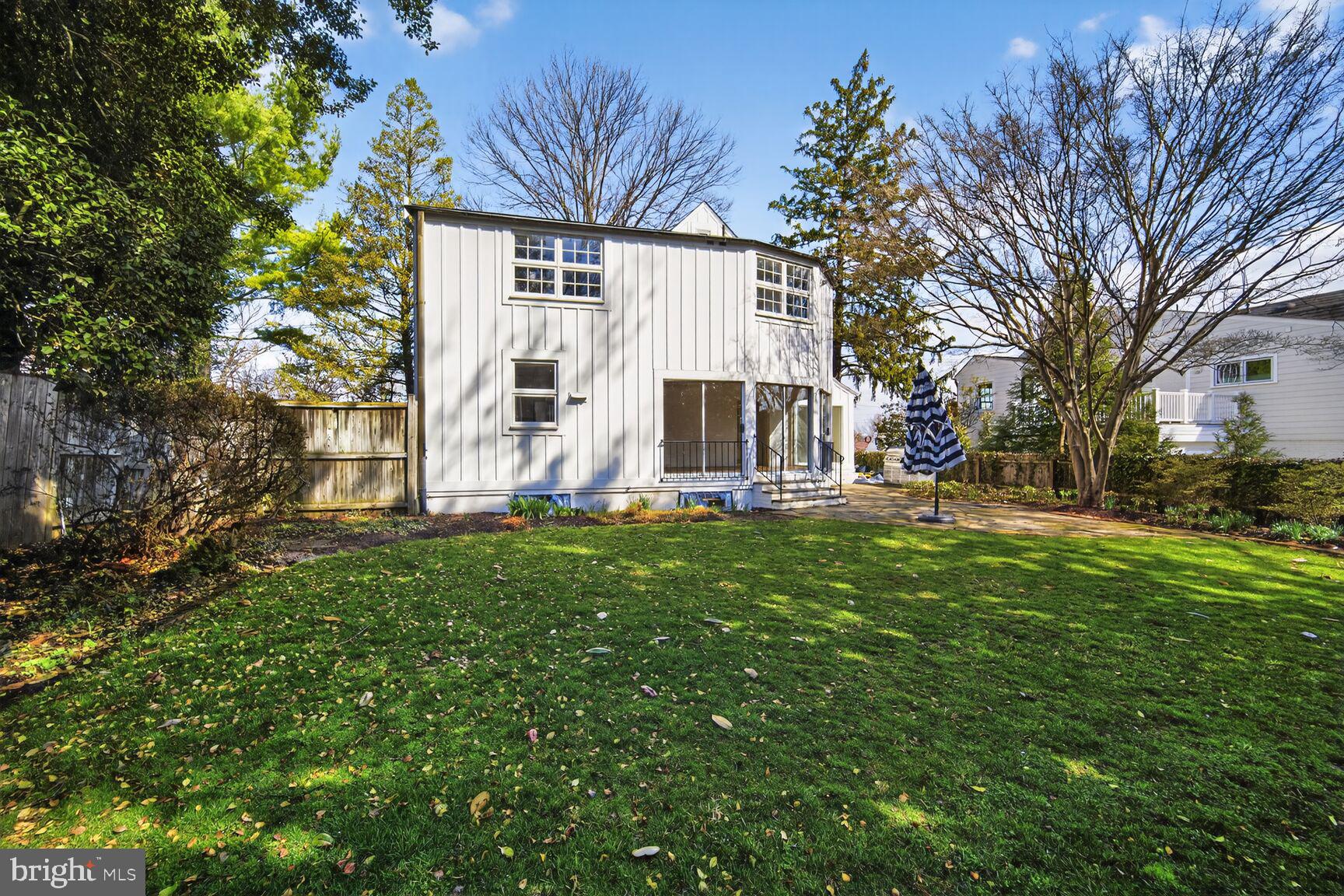 4934 UPTON STREET NW