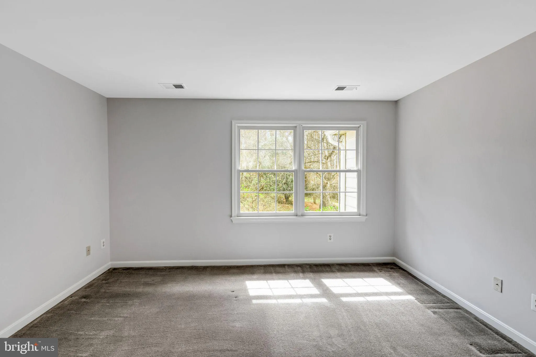 Vienna, Virginia 22182, United States, 5 Bedrooms Bedrooms, ,5 BathroomsBathrooms,Residential,Coming Soon,94961