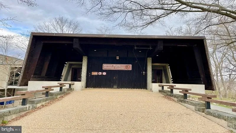 Vienna, Virginia 22182, United States, 5 Bedrooms Bedrooms, ,5 BathroomsBathrooms,Residential,Coming Soon,94961