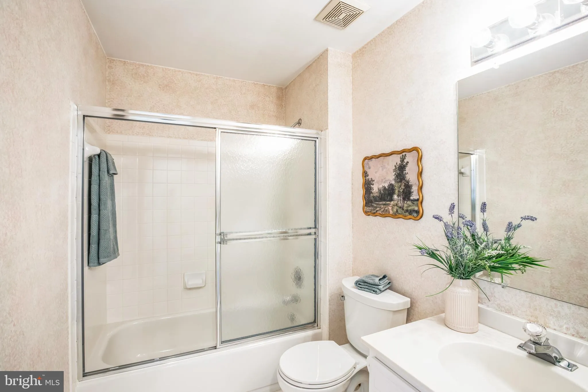 Vienna, Virginia 22182, United States, 5 Bedrooms Bedrooms, ,5 BathroomsBathrooms,Residential,Coming Soon,94961