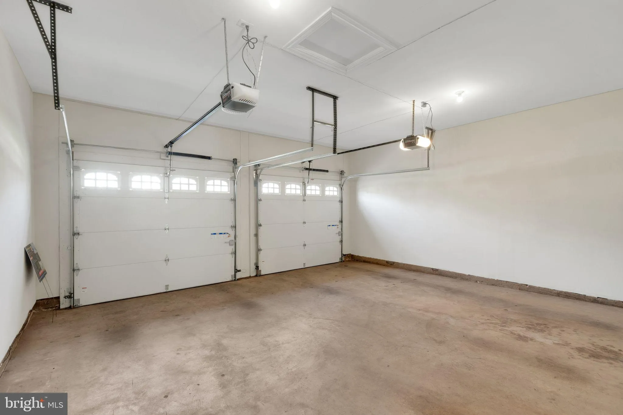 Vienna, Virginia 22182, United States, 5 Bedrooms Bedrooms, ,5 BathroomsBathrooms,Residential,Coming Soon,94961