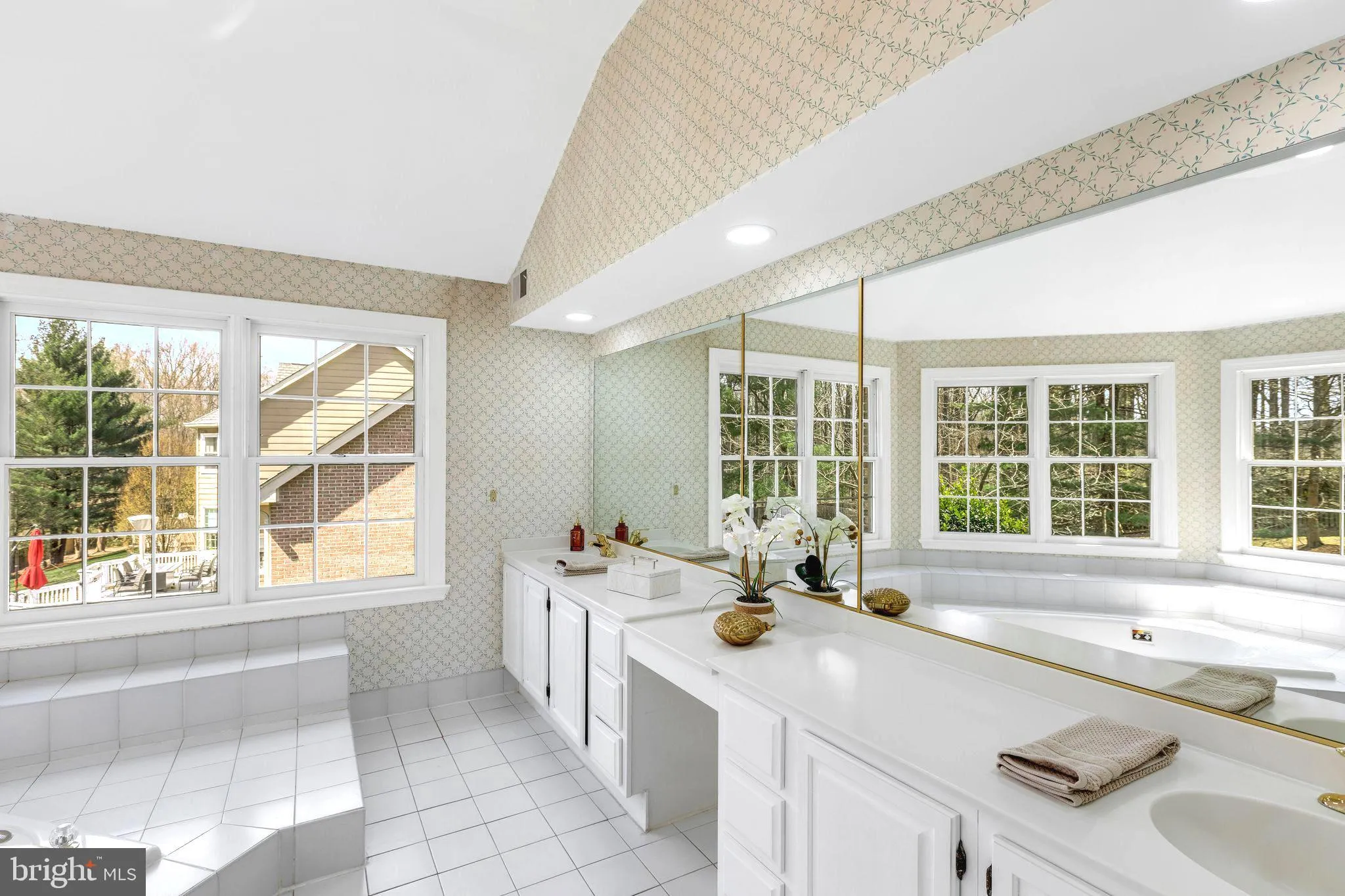 Vienna, Virginia 22182, United States, 5 Bedrooms Bedrooms, ,5 BathroomsBathrooms,Residential,Coming Soon,94961