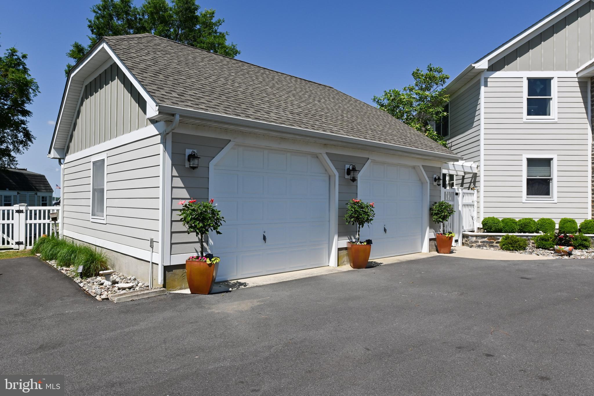 FERRY POINT - Residential