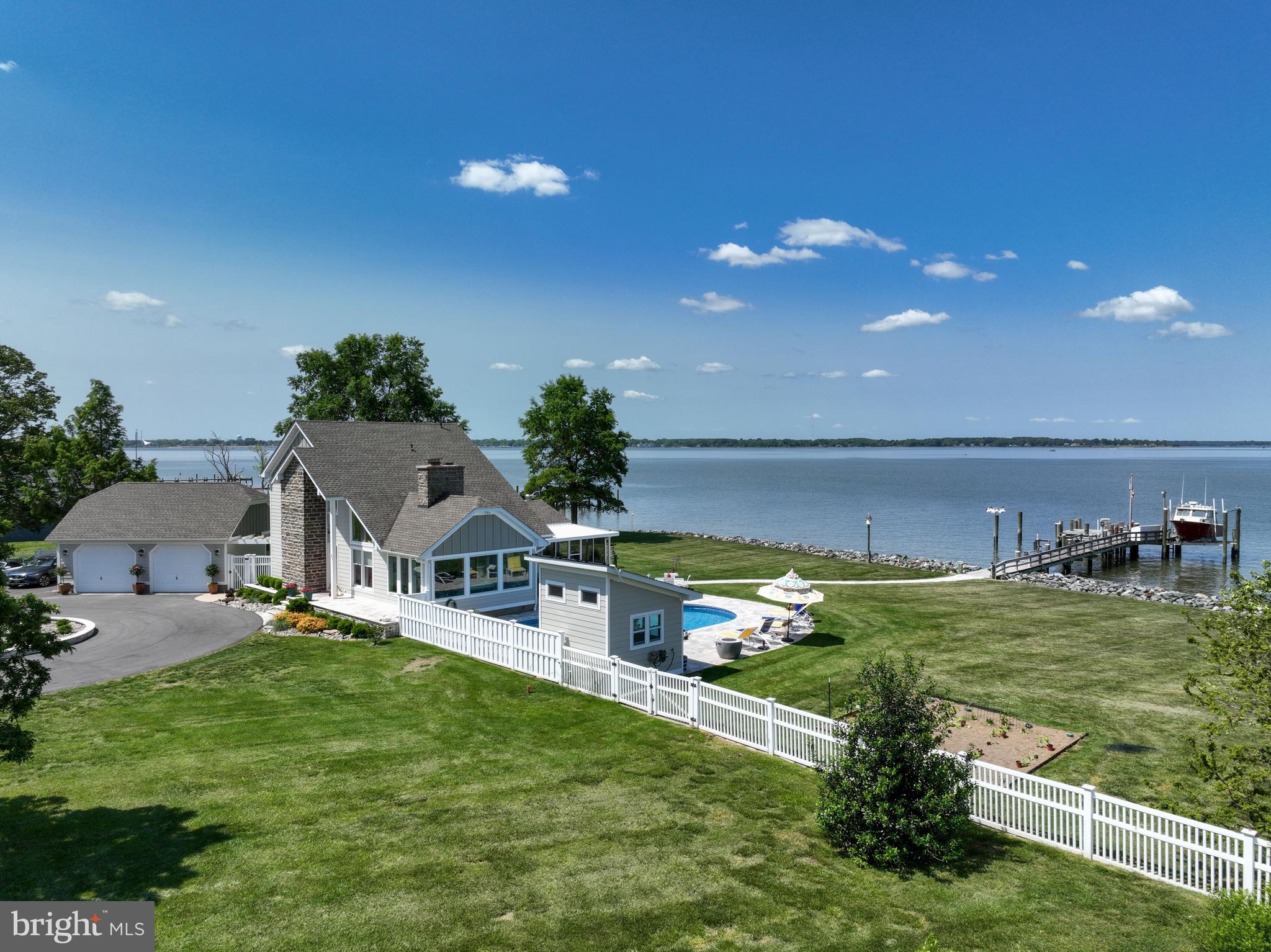 FERRY POINT - Residential