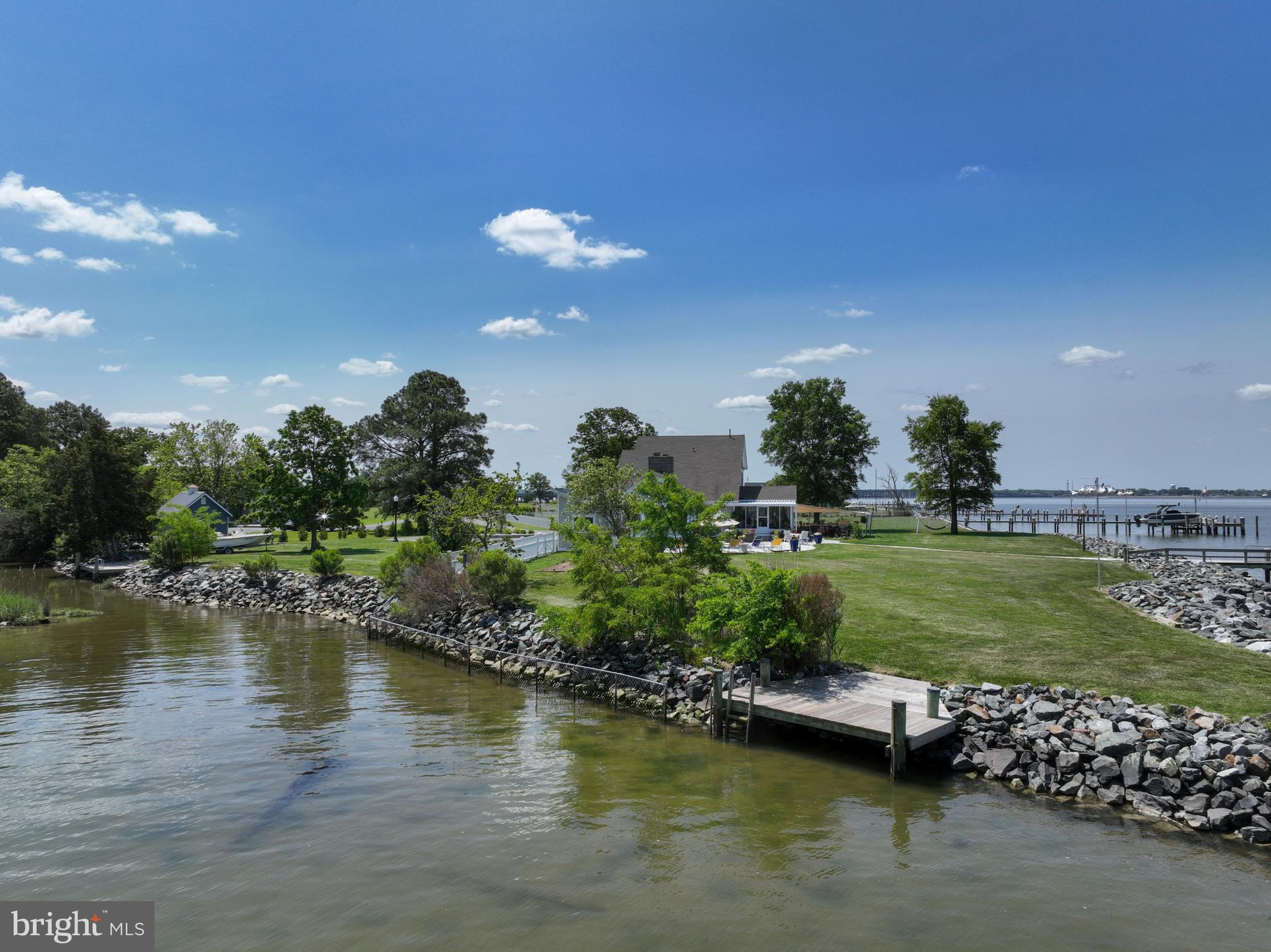 FERRY POINT - Residential