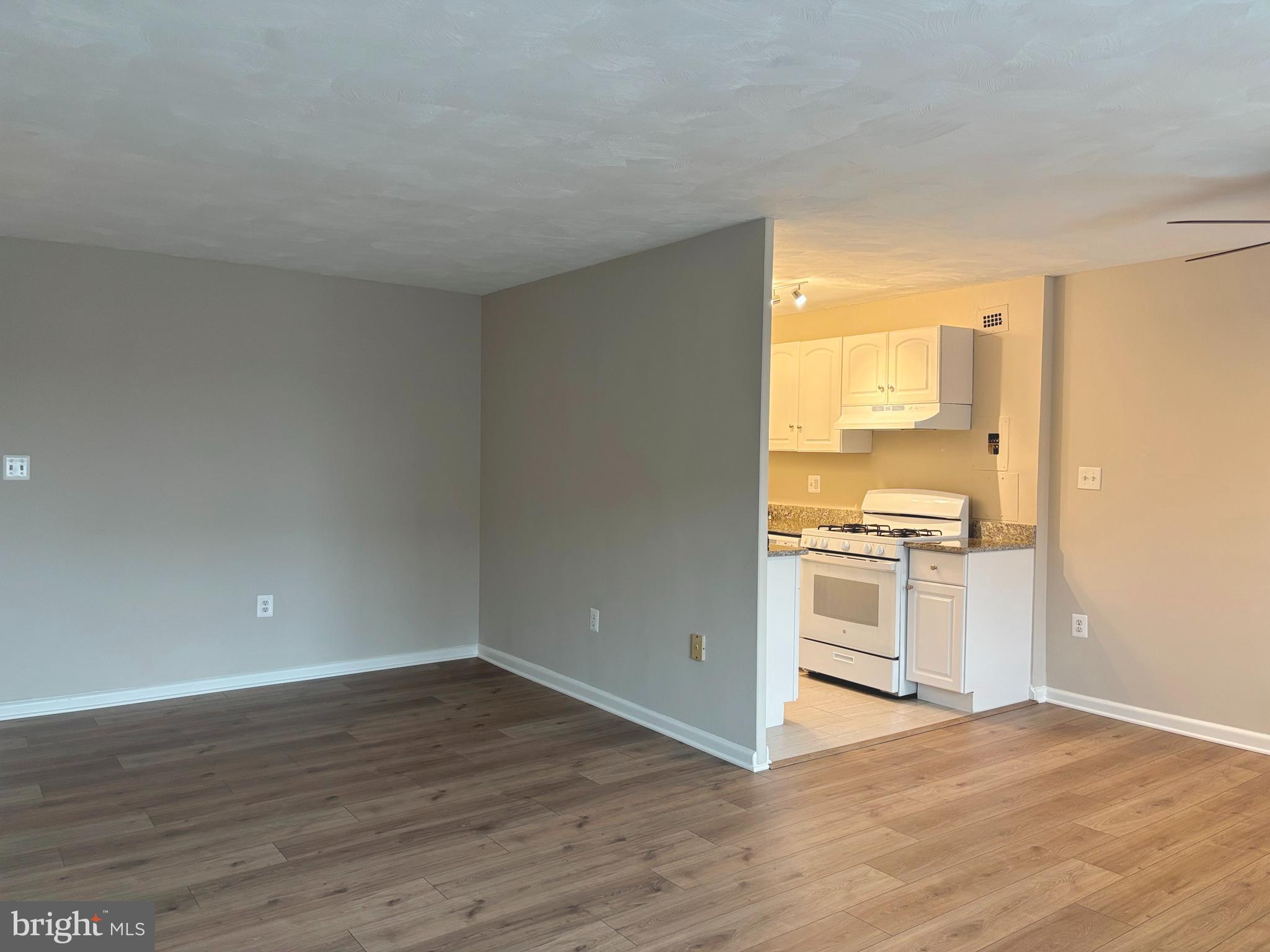 1200 S ARLINGTON RIDGE ROAD S 605