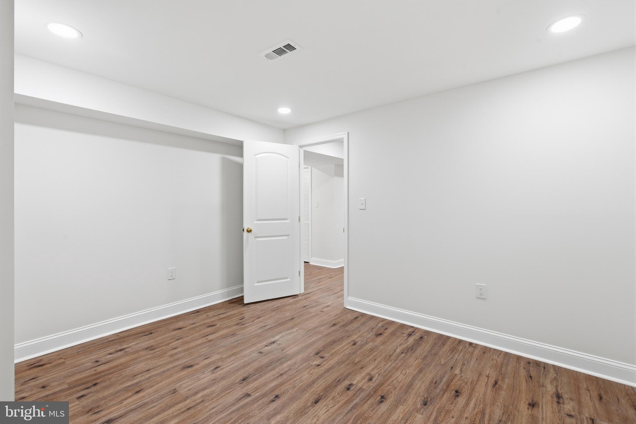 SOUTHGATE - Residential