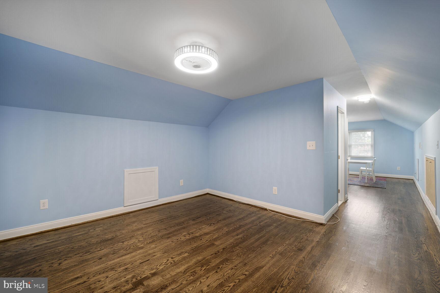 SOUTH RIVER COLONY - Residential