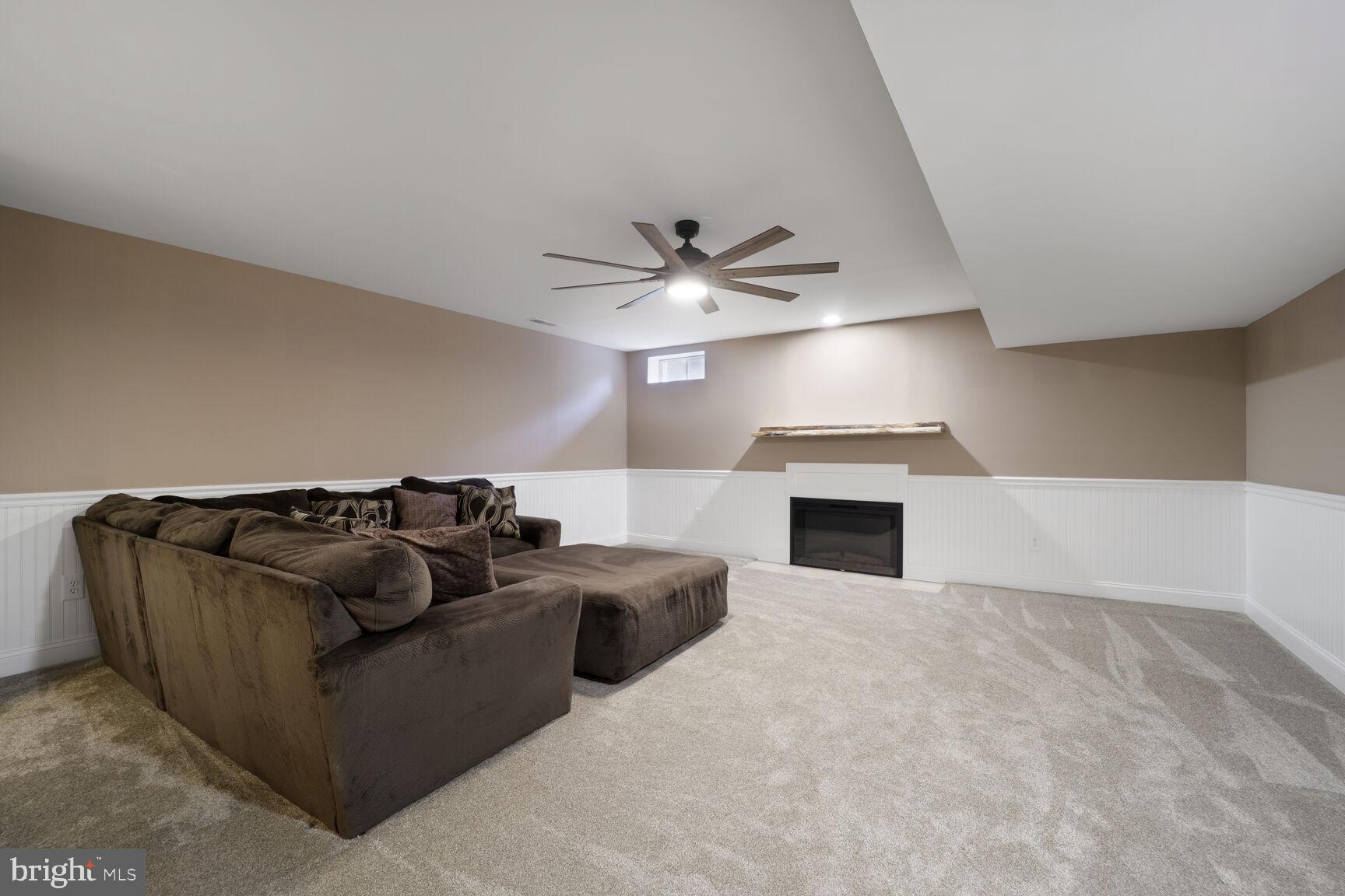 SOUTH RIVER COLONY - Residential