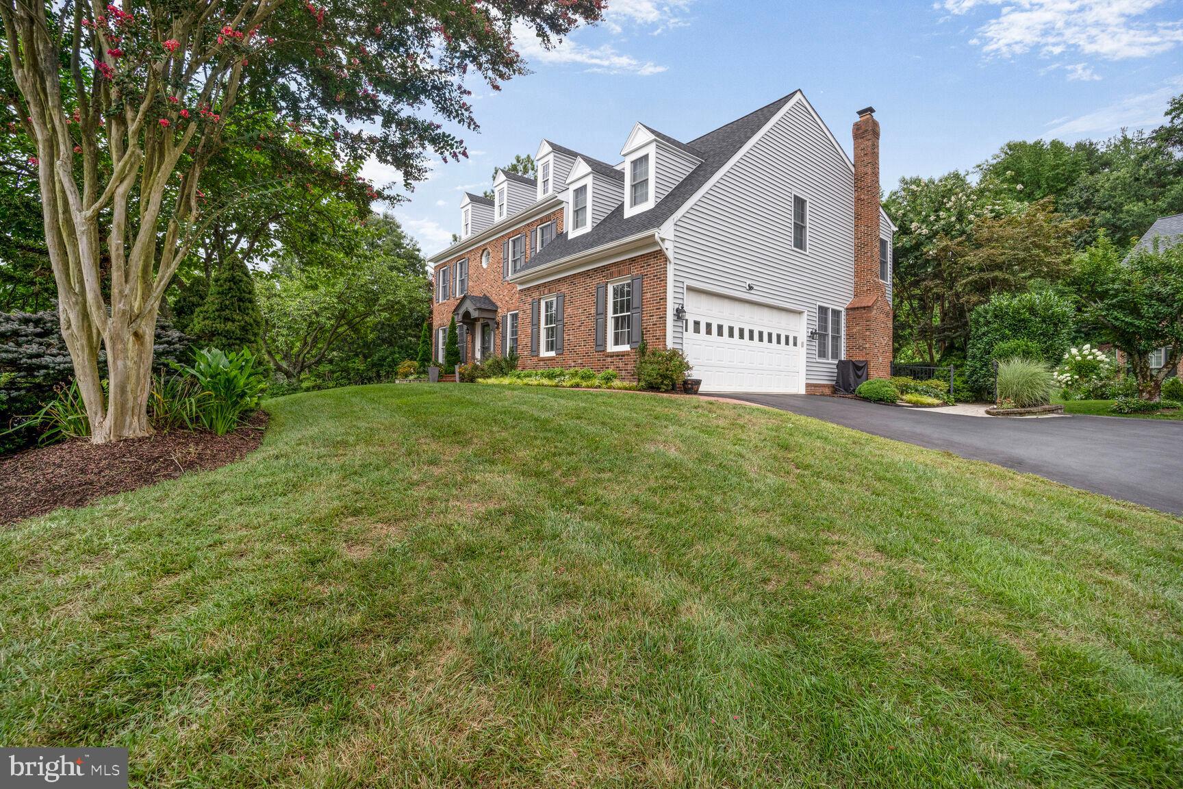 SOUTH RIVER COLONY - Residential