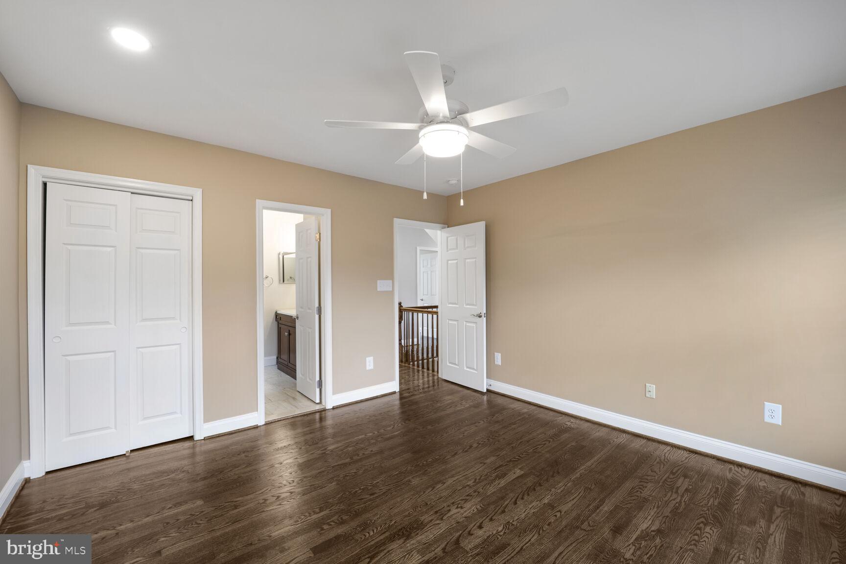 SOUTH RIVER COLONY - Residential