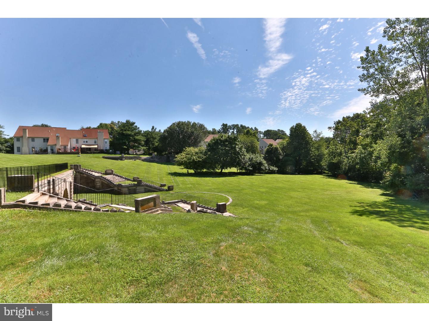 STOTESBURY TWHSE - Residential