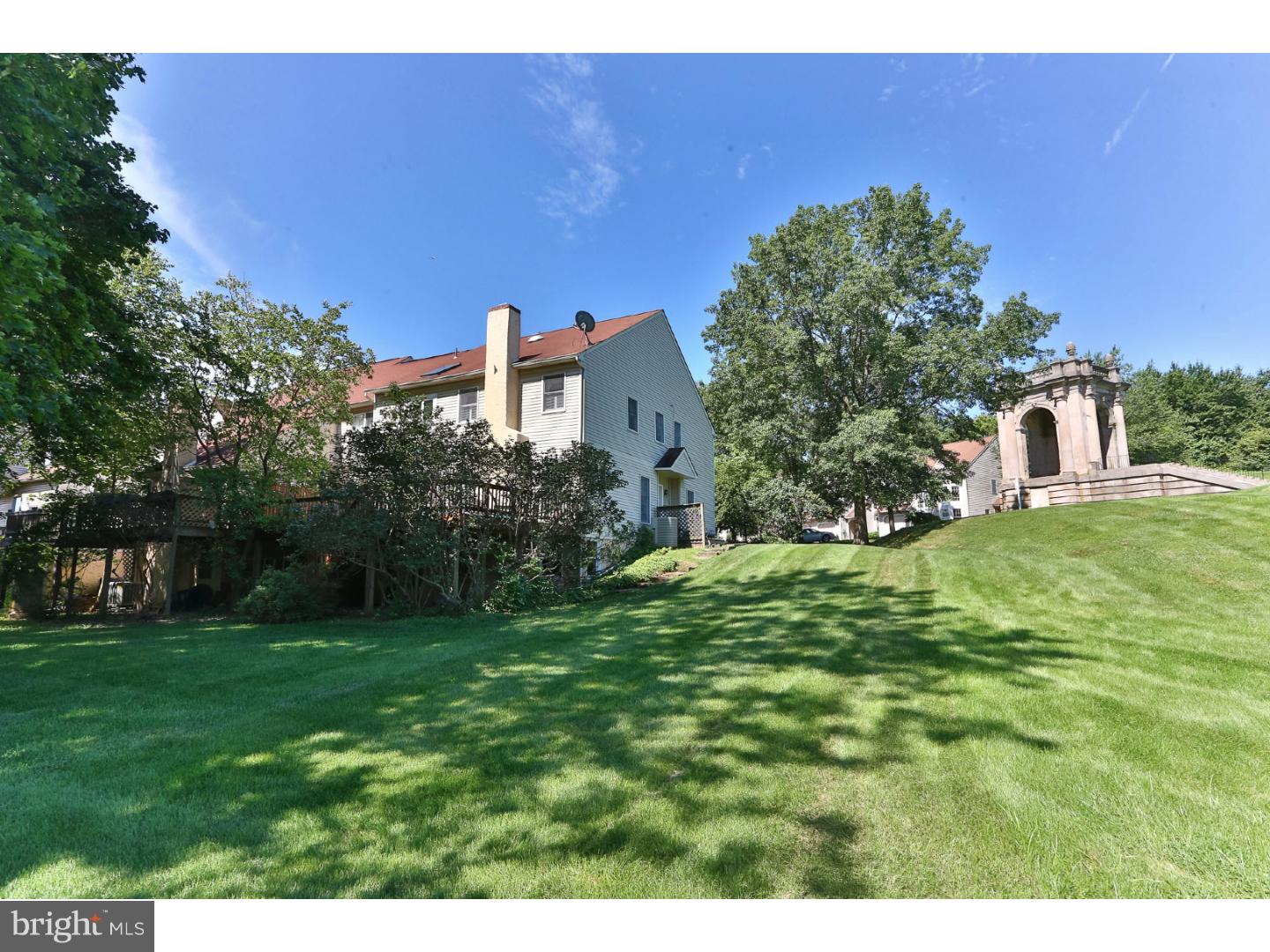 STOTESBURY TWHSE - Residential