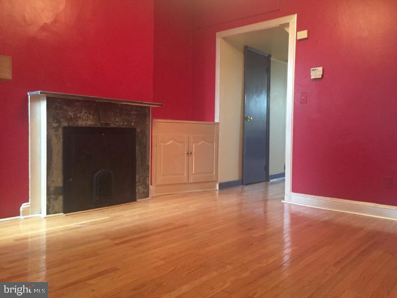 CHARLES VILLAGE - Residential Lease