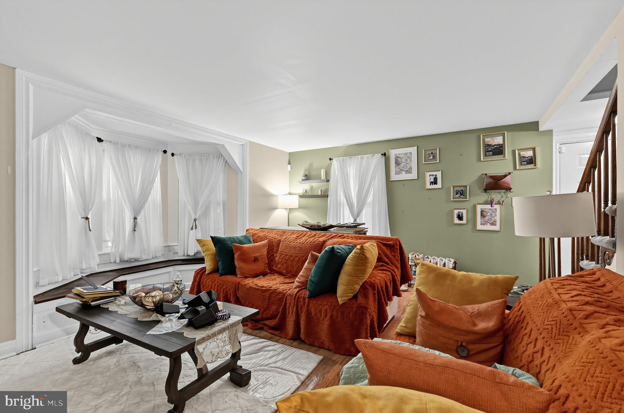 30 W MORELAND AVENUE