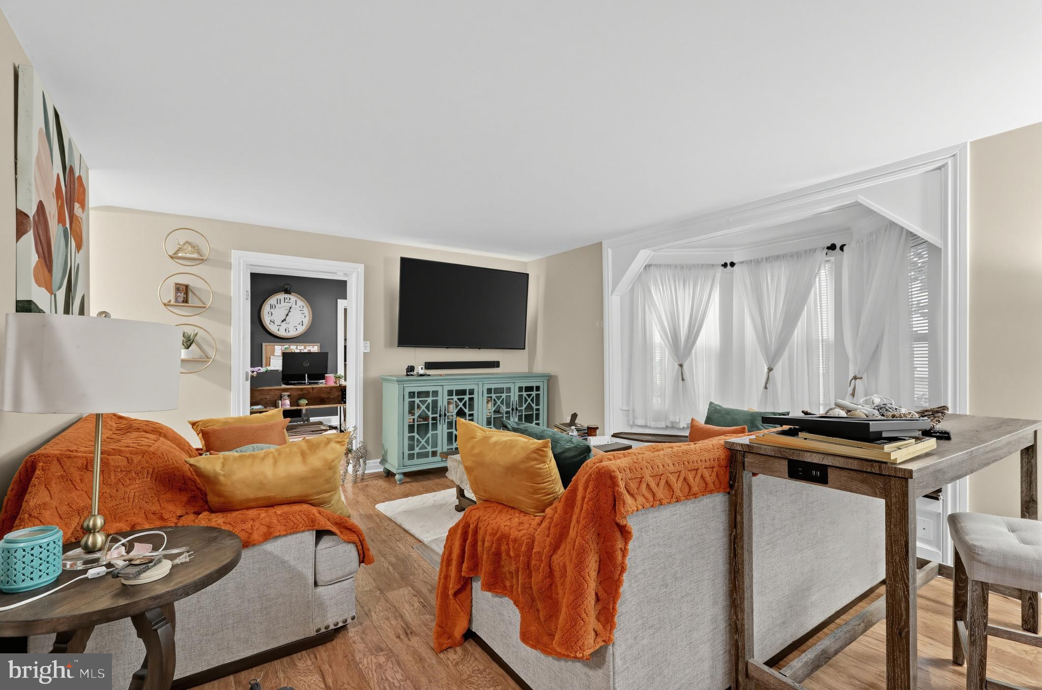 30 W MORELAND AVENUE