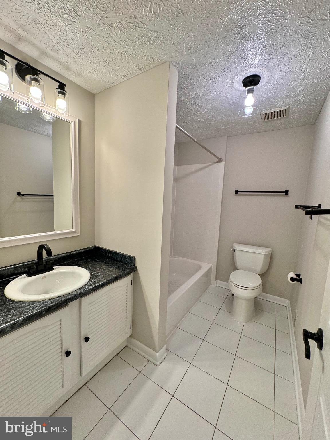 GUNNERS LAKE VILLAGE - Residential