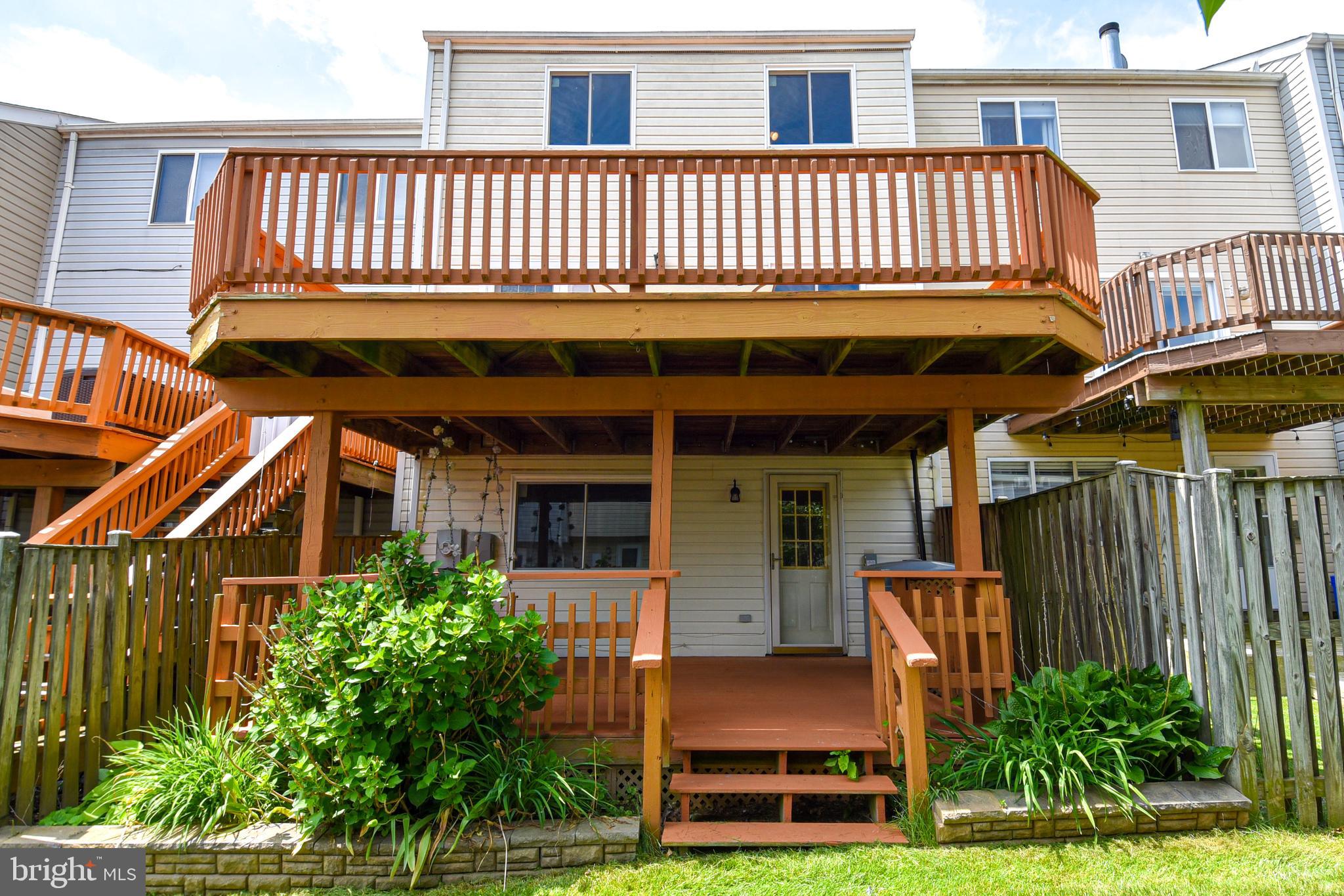 GUNNERS LAKE VILLAGE - Residential