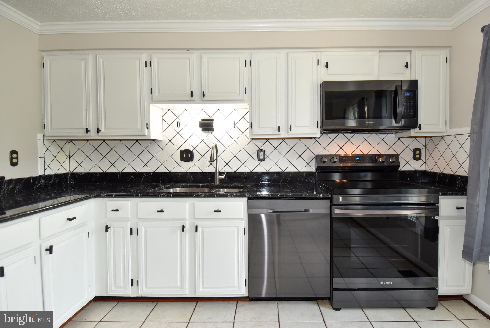 GUNNERS LAKE VILLAGE - Residential