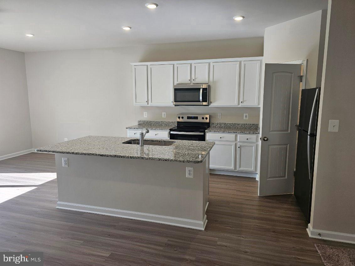 HOMEPLACE AT RIVERSIDE - Residential Lease