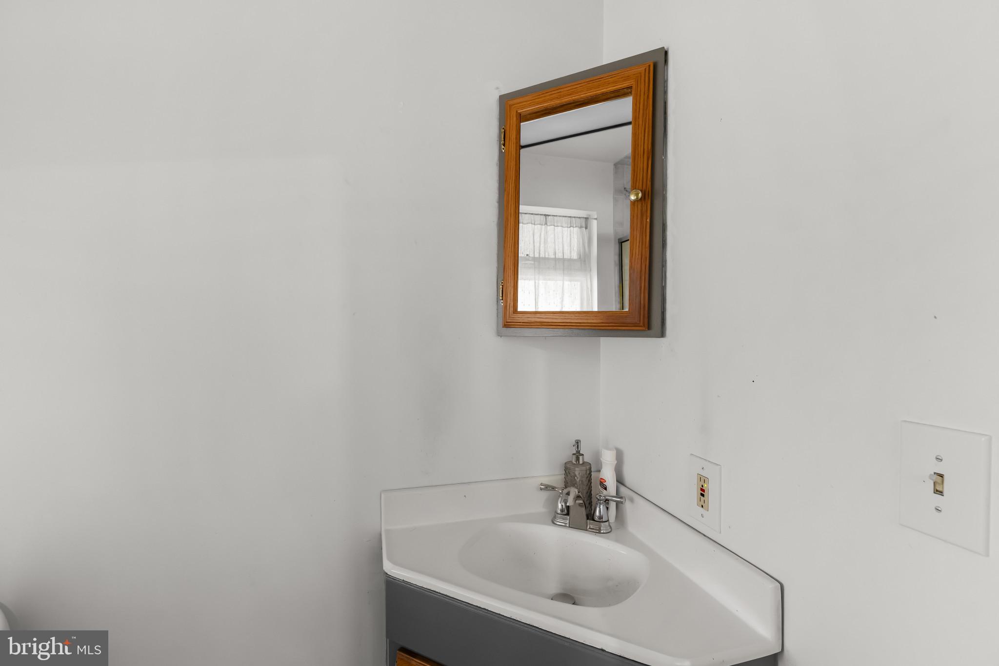 LYNCH POINT - Residential