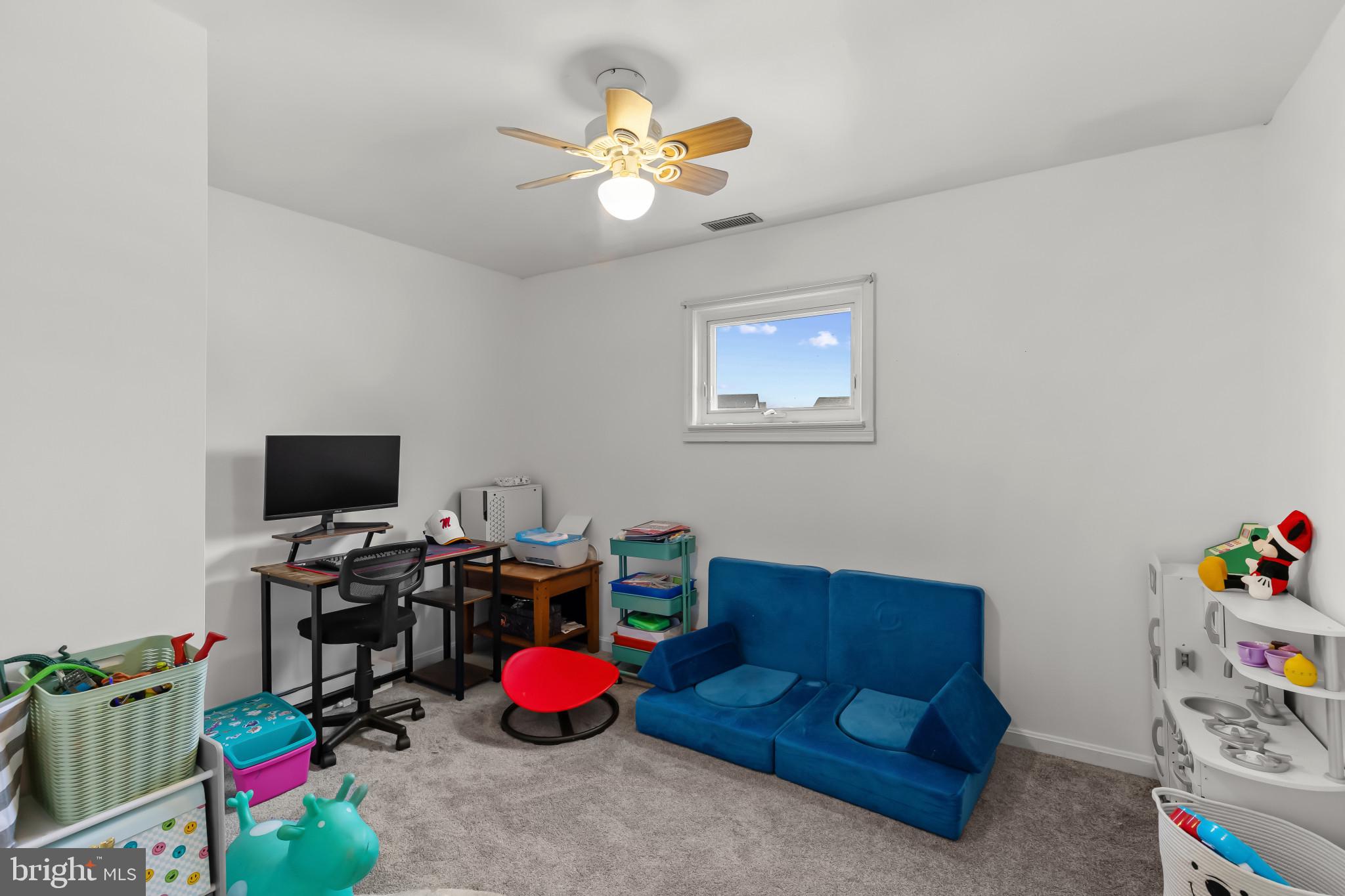 LYNCH POINT - Residential