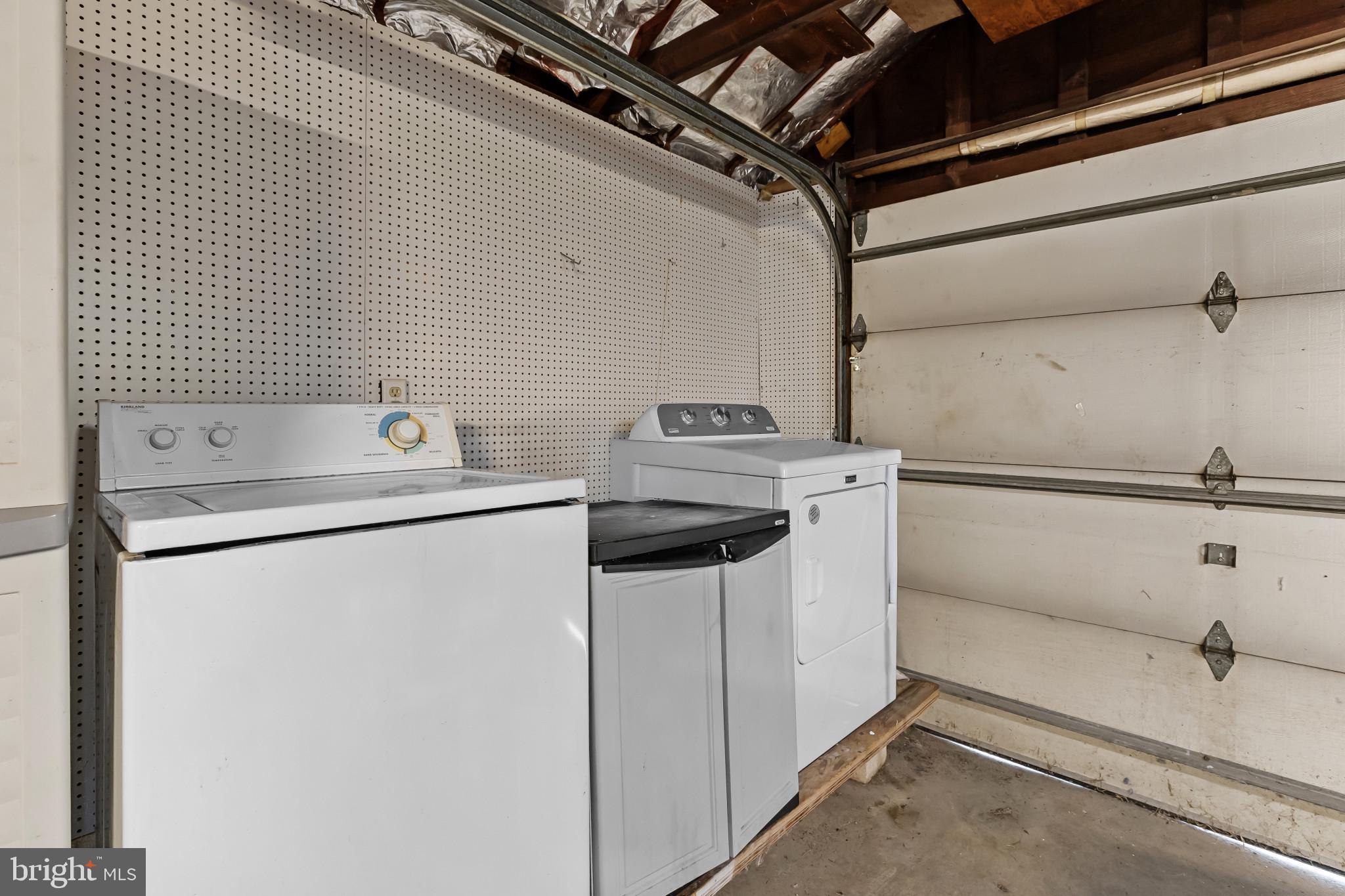 LYNCH POINT - Residential