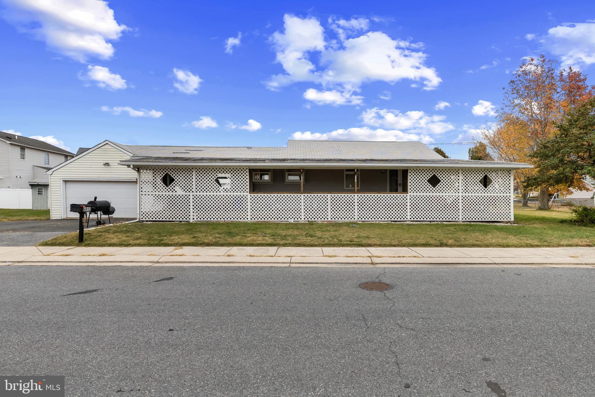 LYNCH POINT - Residential