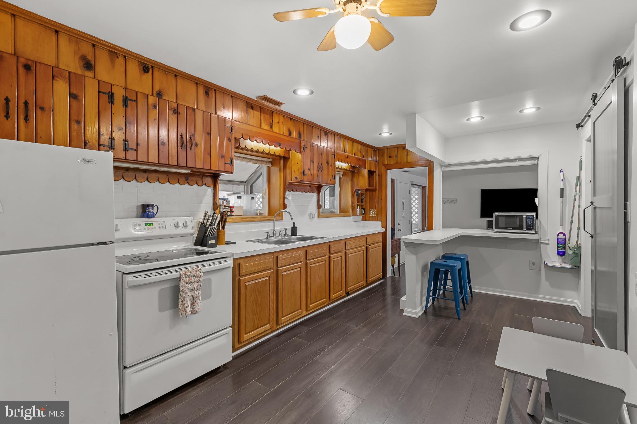 LYNCH POINT - Residential