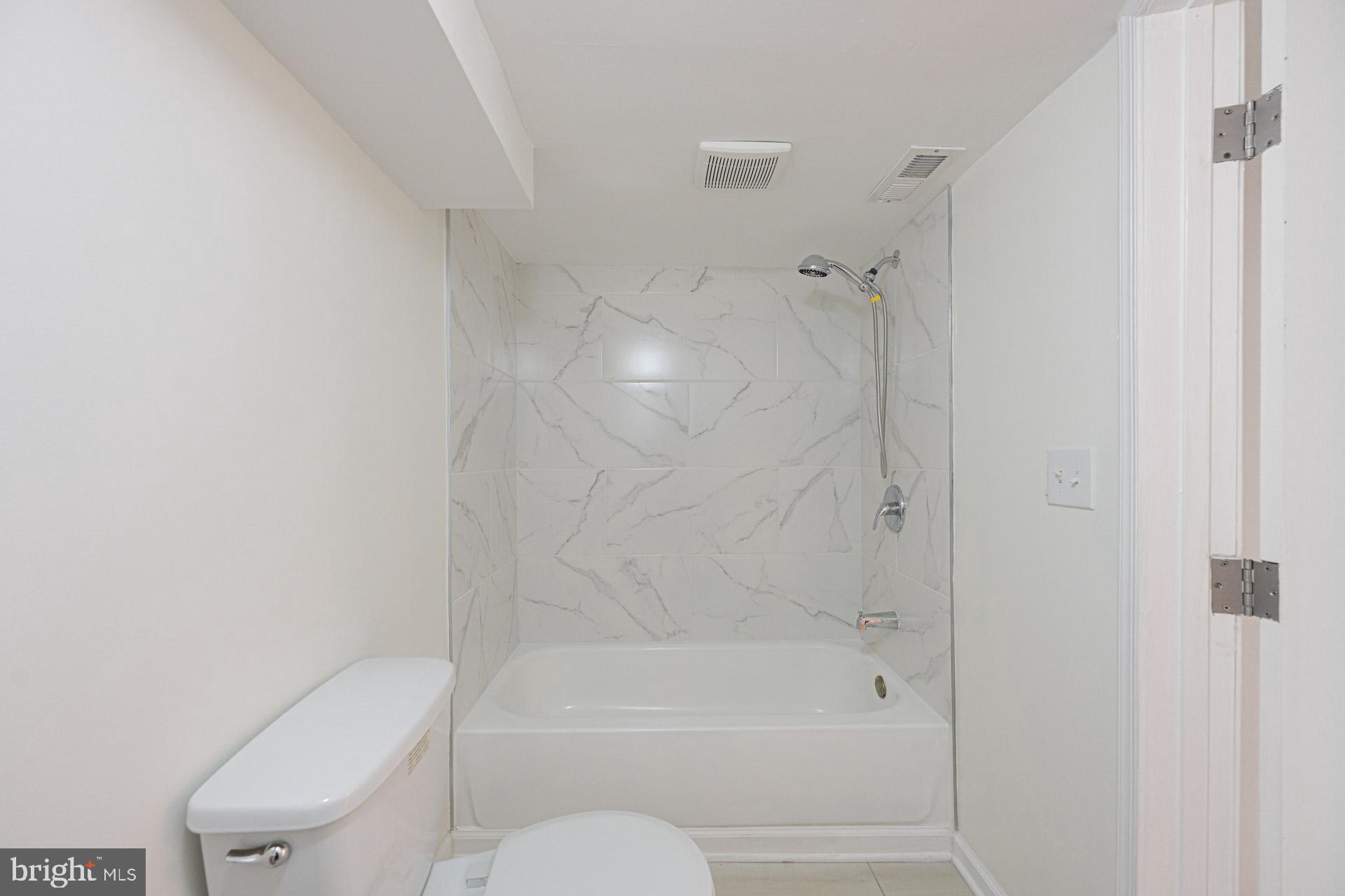 RIVERDALE - Residential