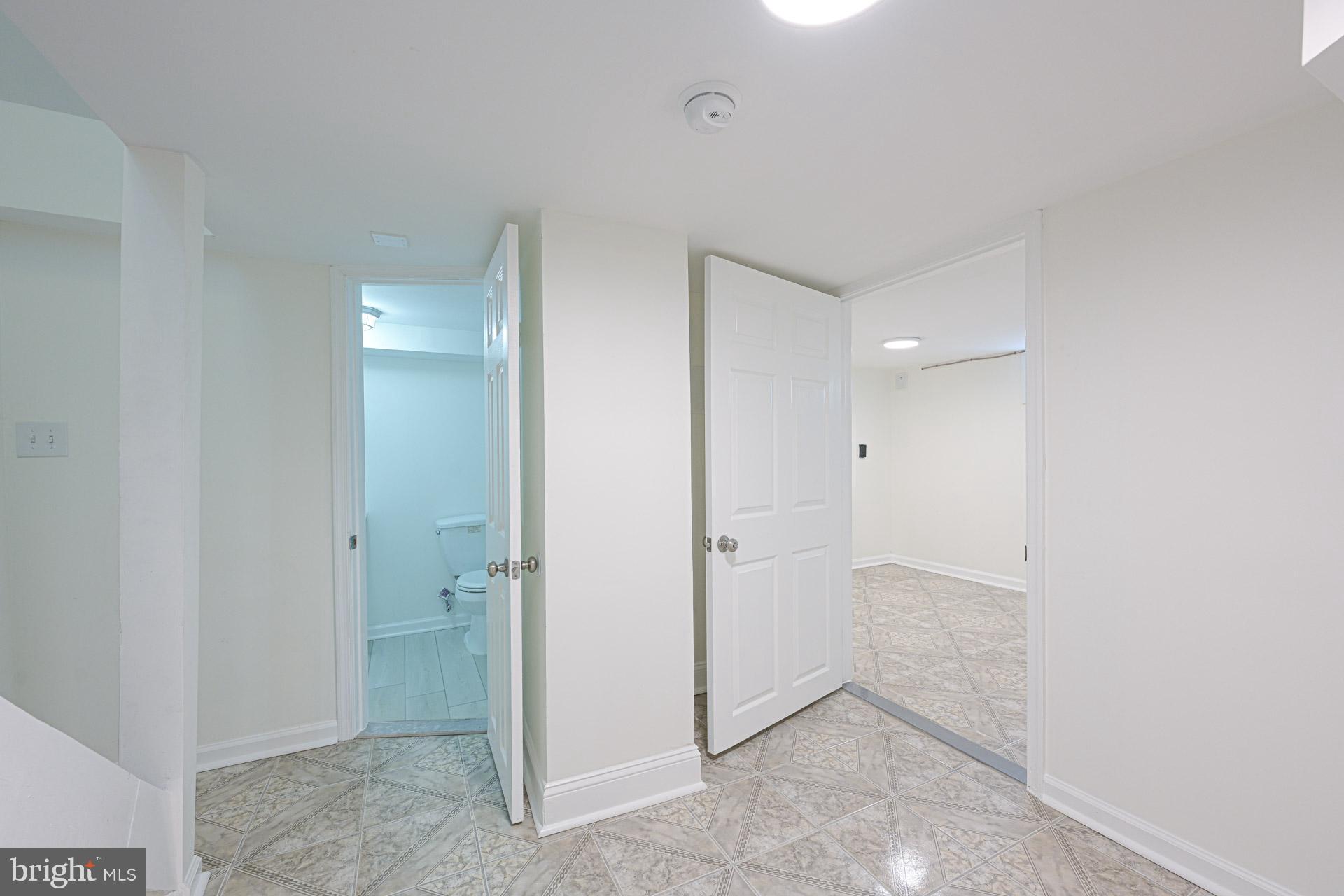 RIVERDALE - Residential