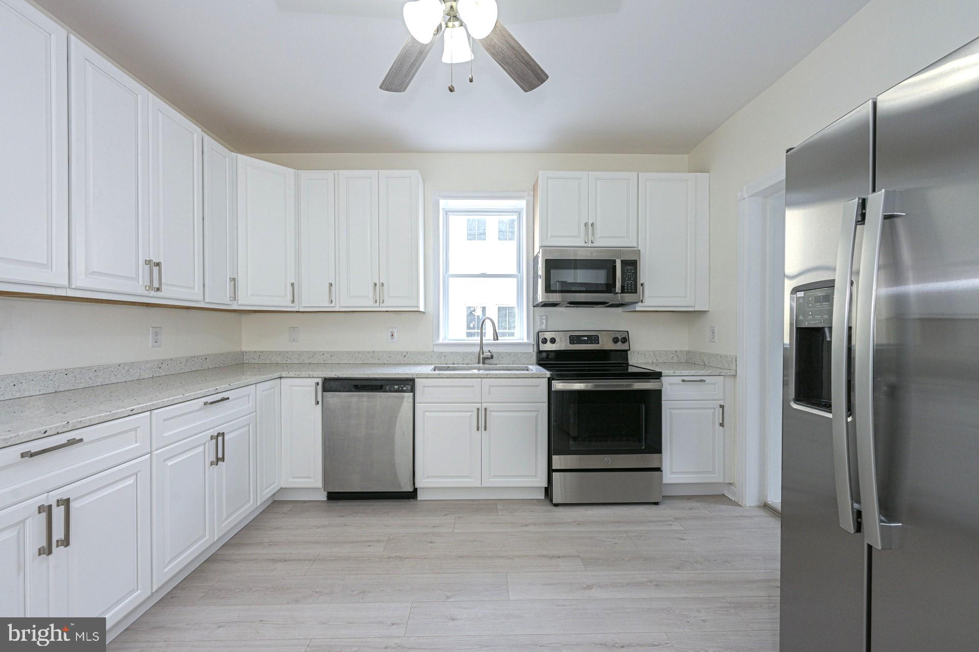 RIVERDALE - Residential