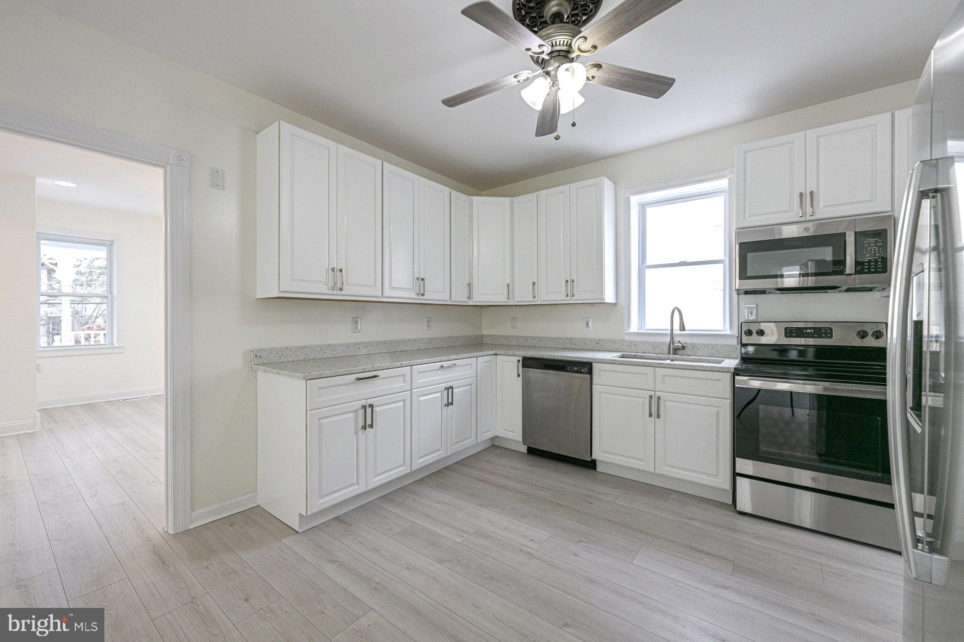 RIVERDALE - Residential