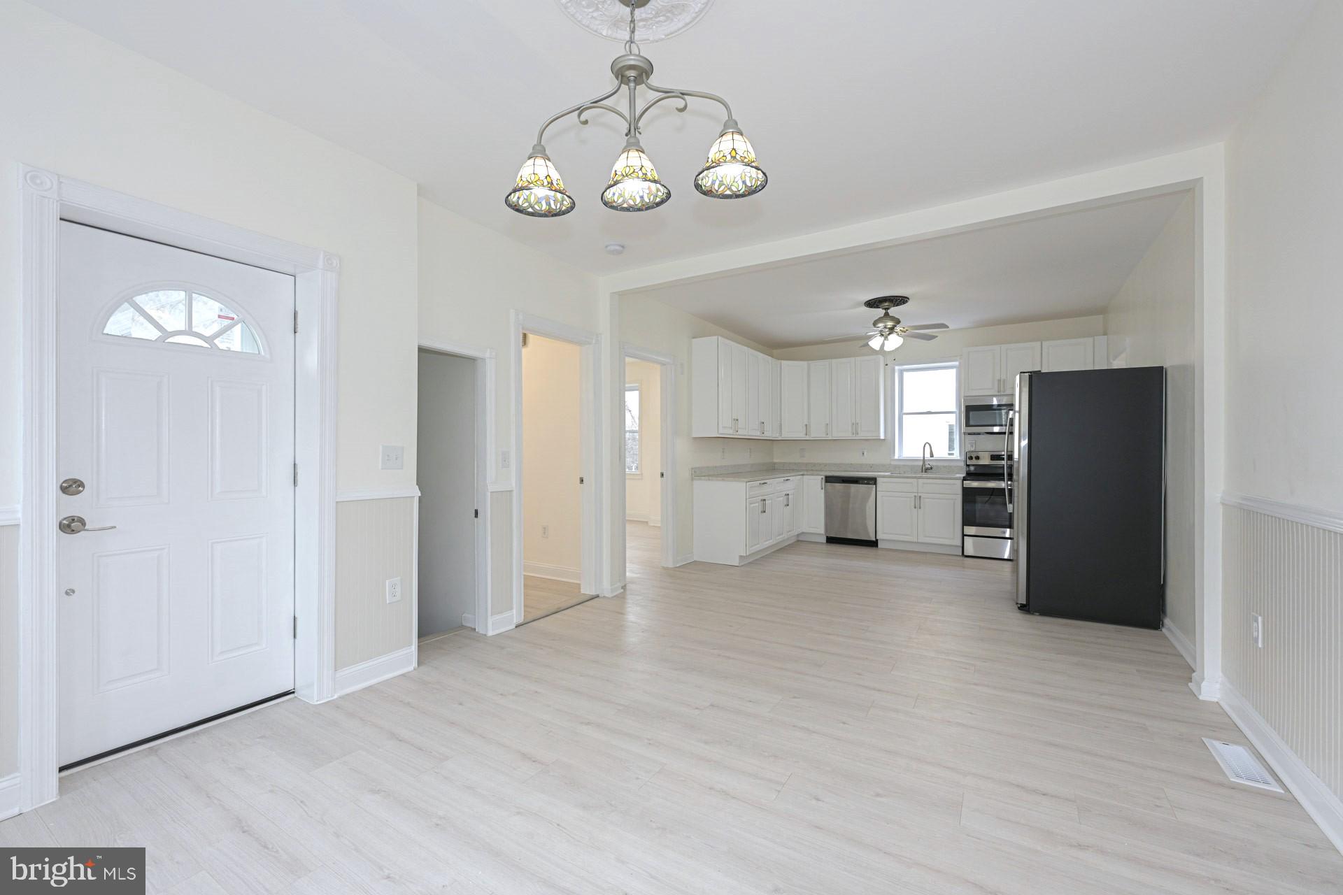 RIVERDALE - Residential