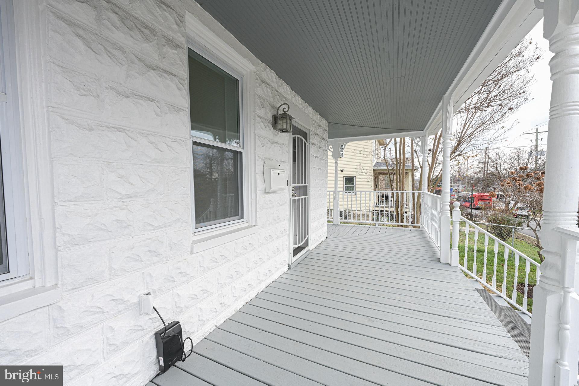 RIVERDALE - Residential