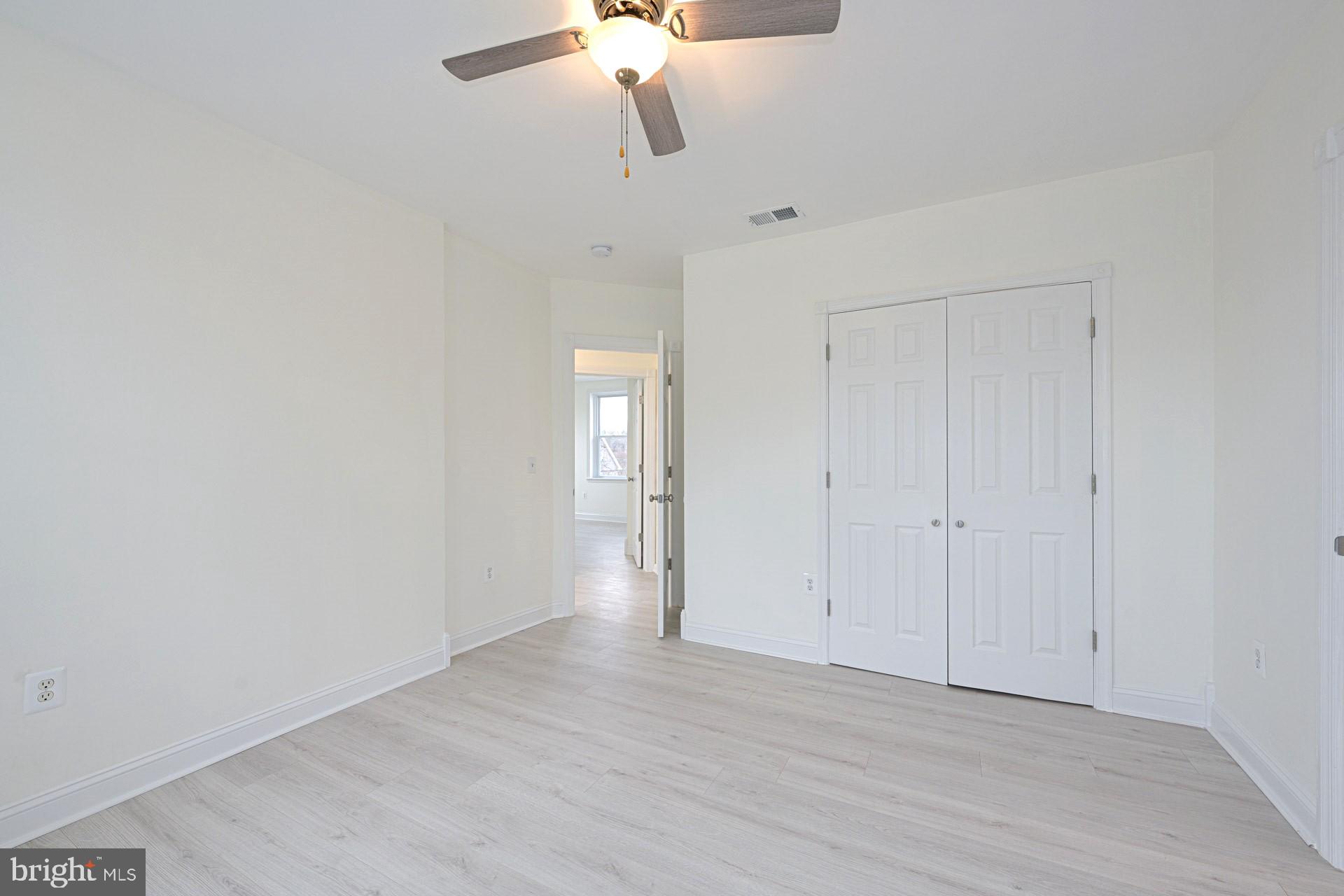 RIVERDALE - Residential