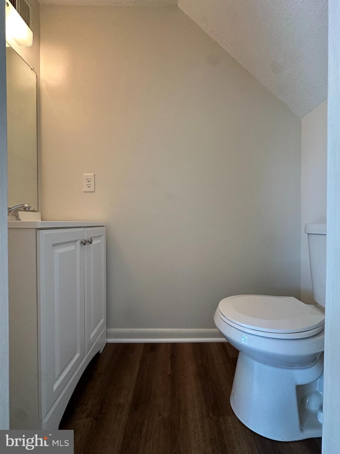 GEORGETOWNE COURT - Residential Lease