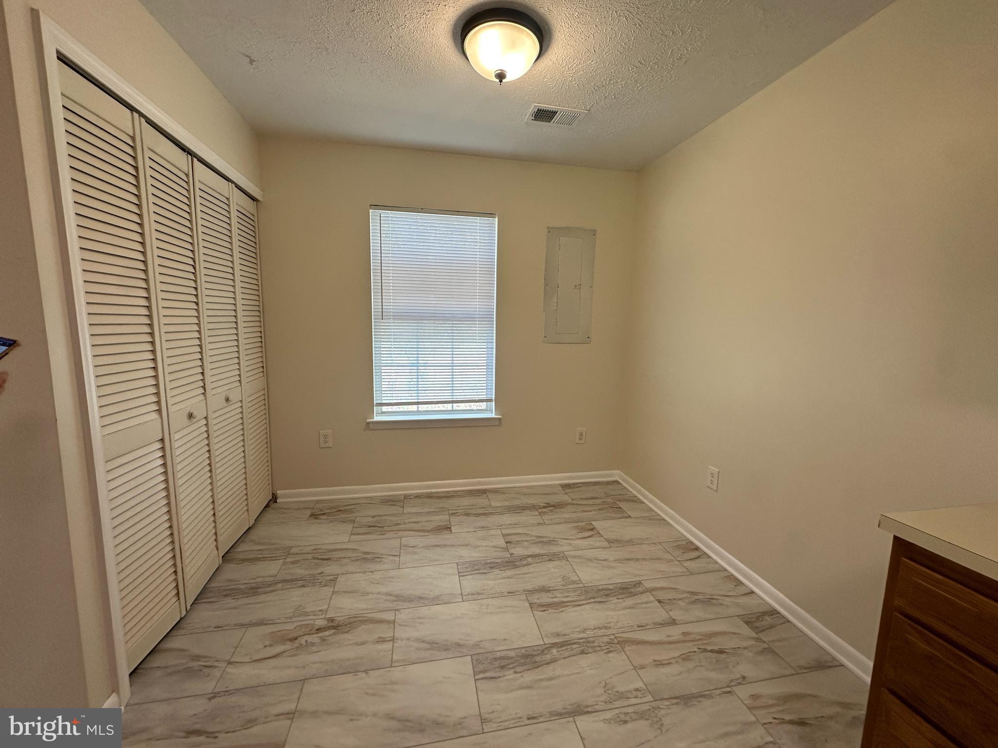 GEORGETOWNE COURT - Residential Lease