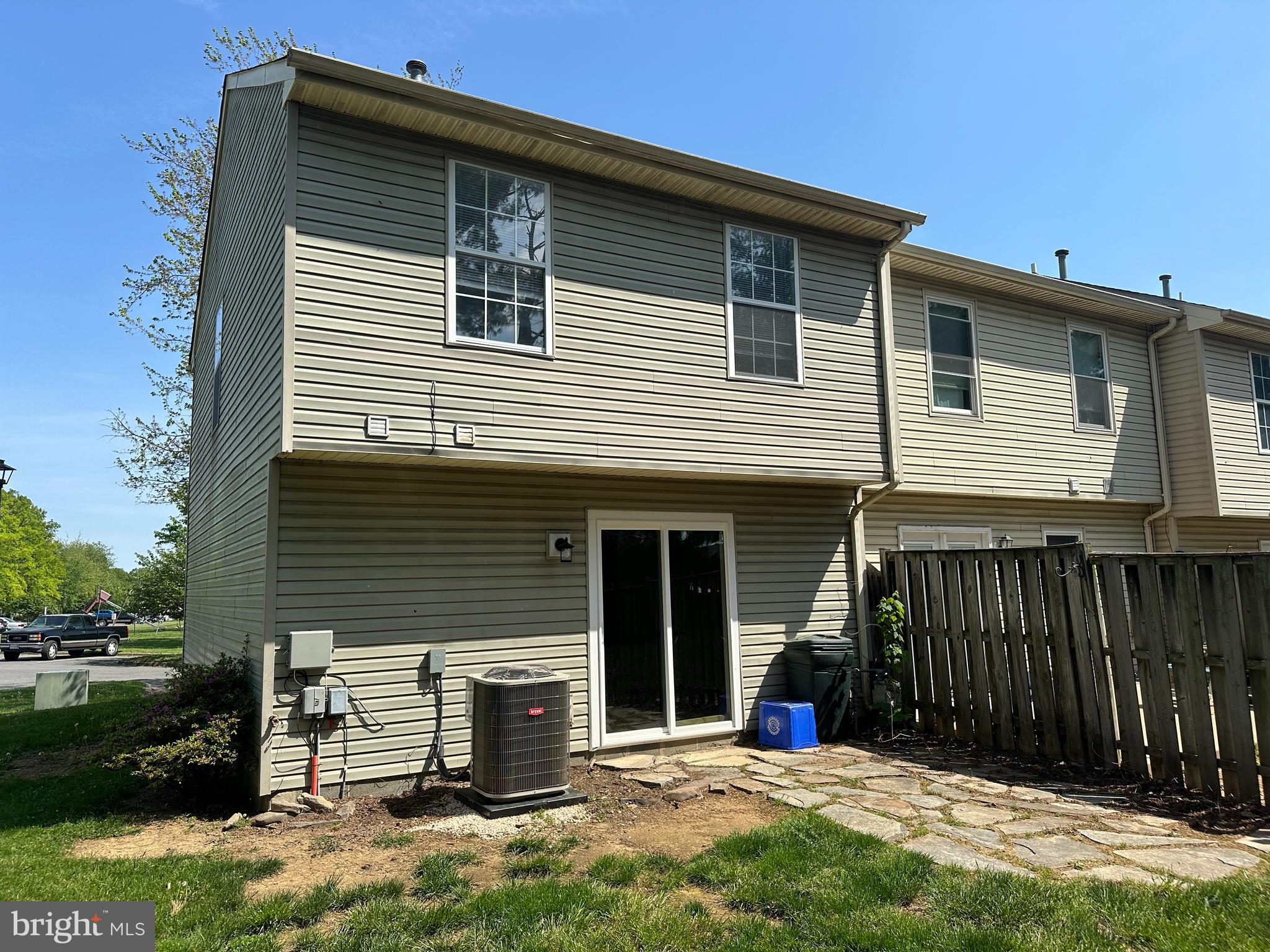 GEORGETOWNE COURT - Residential Lease